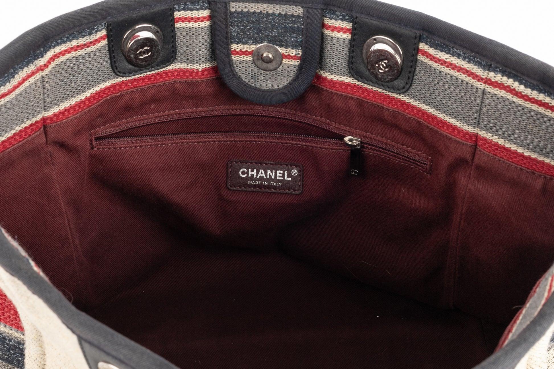 Chanel Beige Canvas 'Deauville' Bag, 2018 6