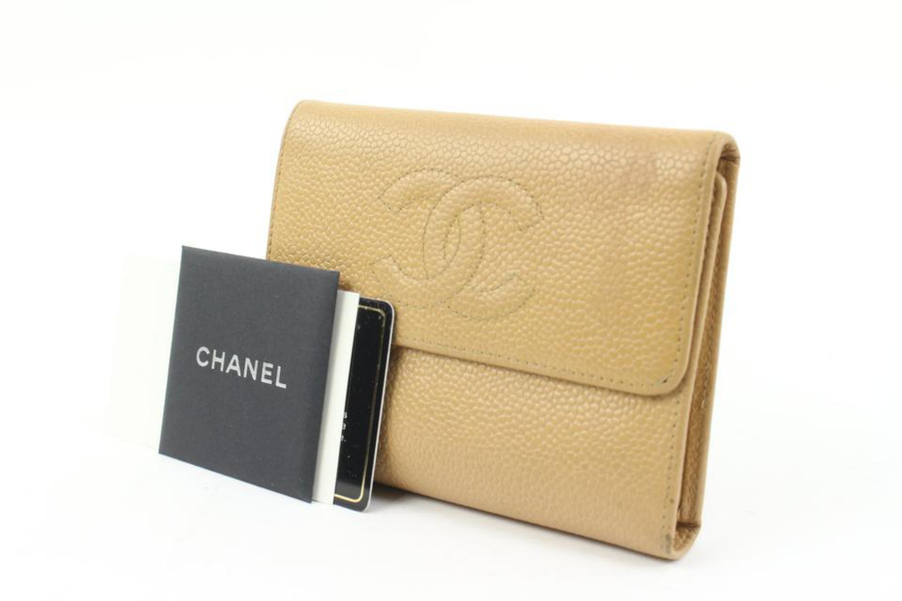 Chanel Beige Caviar CC Logo Trifold Compact Wallet 43ck224s In Fair Condition For Sale In Dix hills, NY