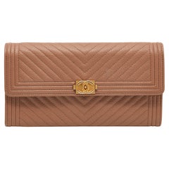 Chanel Beige Kaviar Chevron gesteppt Leder Junge Klappe Brieftasche