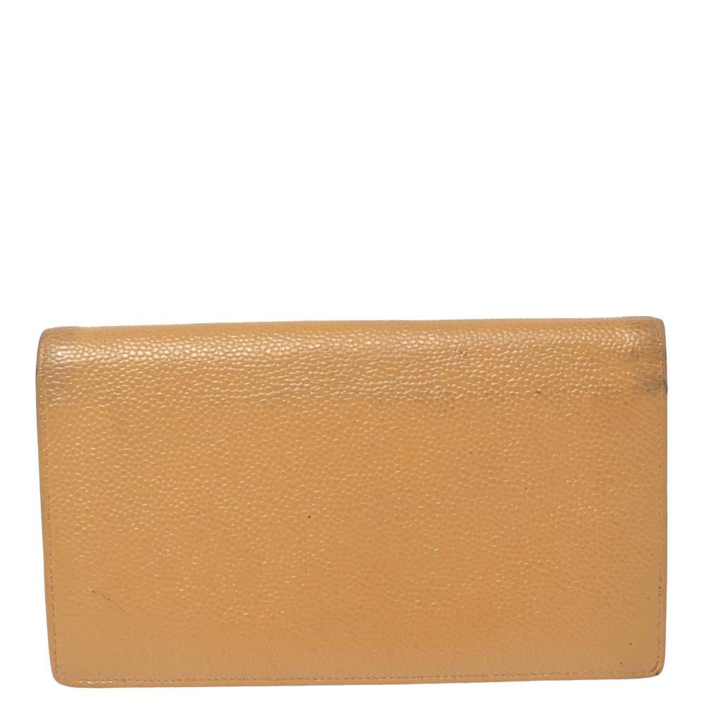 Women's Chanel Beige Caviar Leather CC Cambon Wallet For Sale