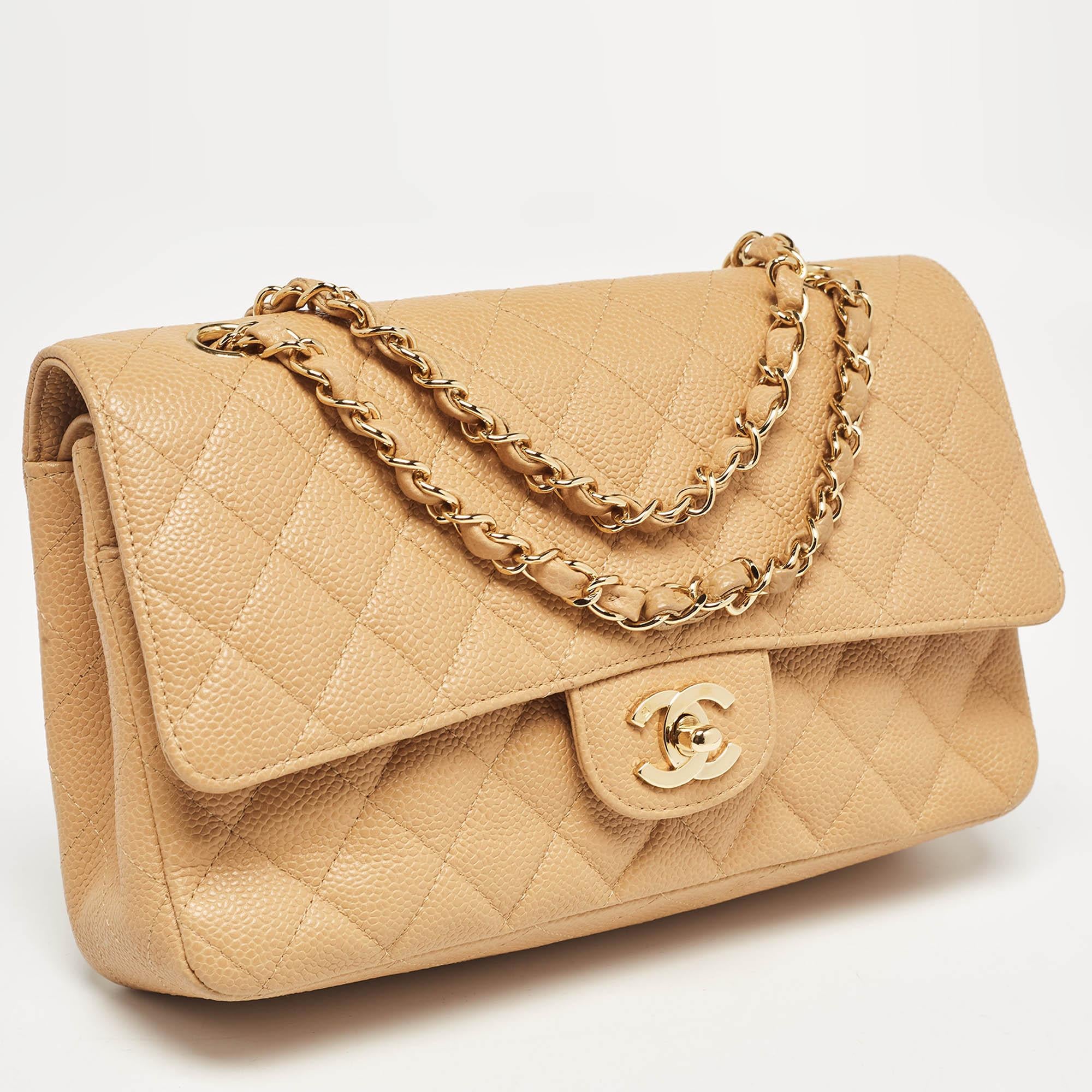 Chanel Beige Caviar Leather Medium Classic Double Flap Bag In Good Condition In Dubai, Al Qouz 2