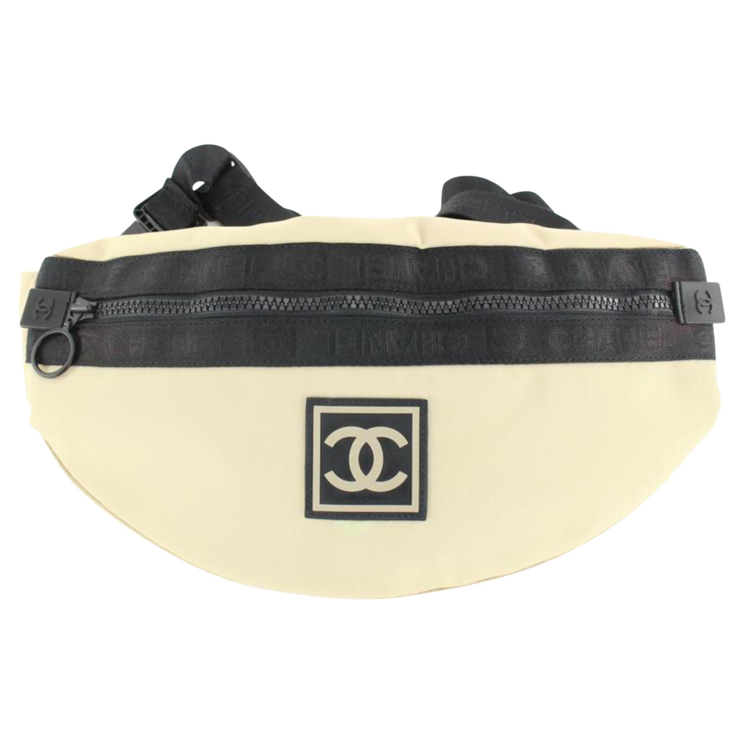 Chanel Bum Bag - 22 For Sale on 1stDibs