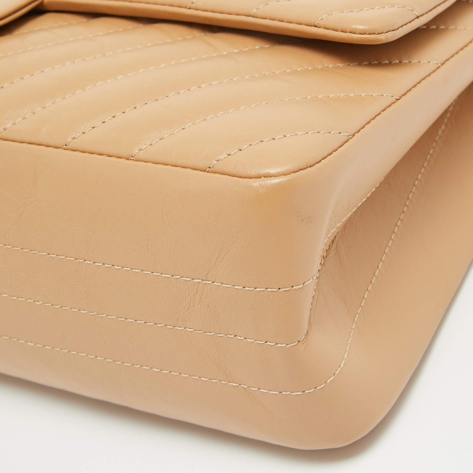 Chanel Beige Chevron Leather 226 Reissue 2.55 Flap Bag For Sale 1