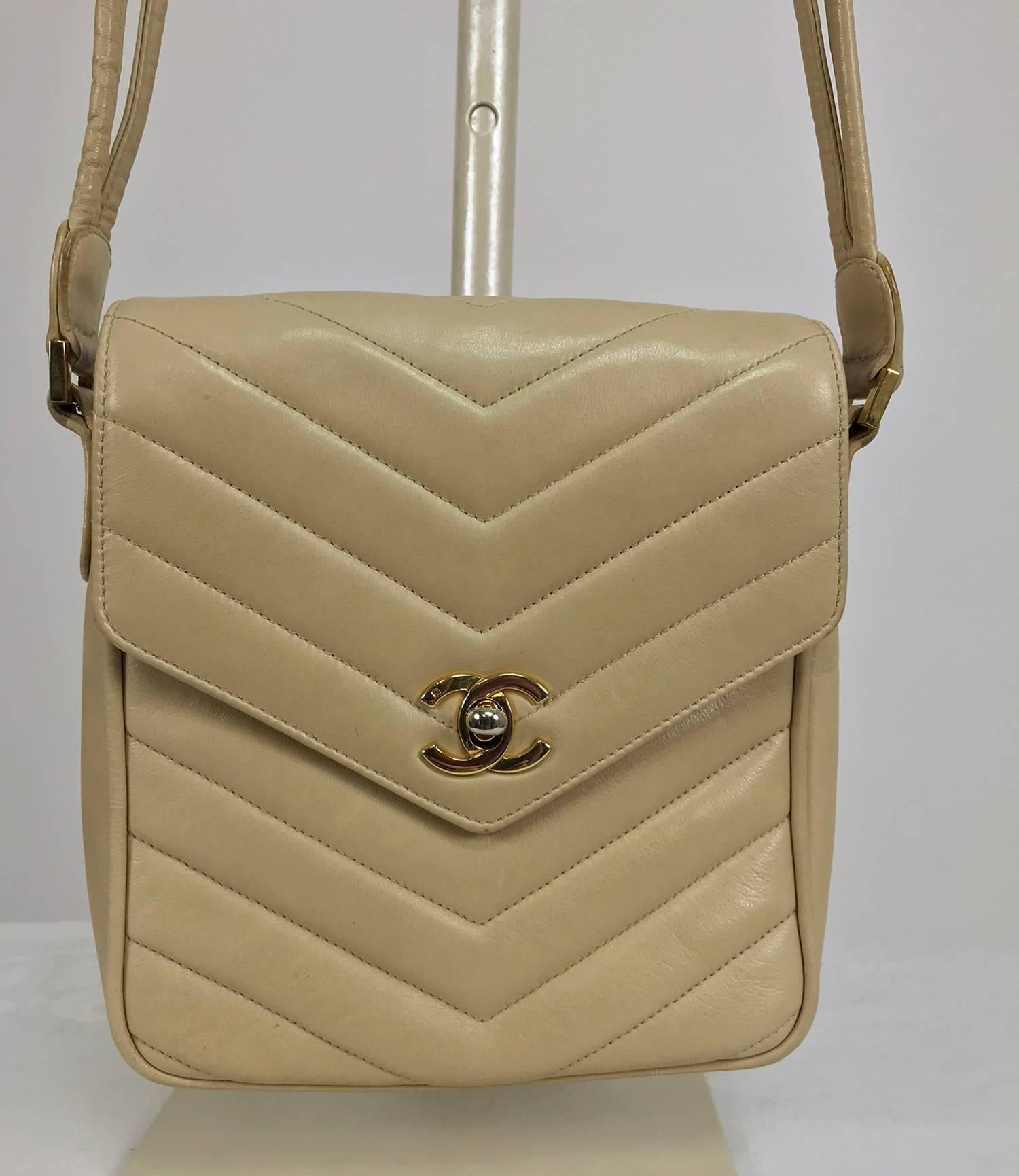 Beige Chanel beige chevron leather cross body camera handbag 1980s