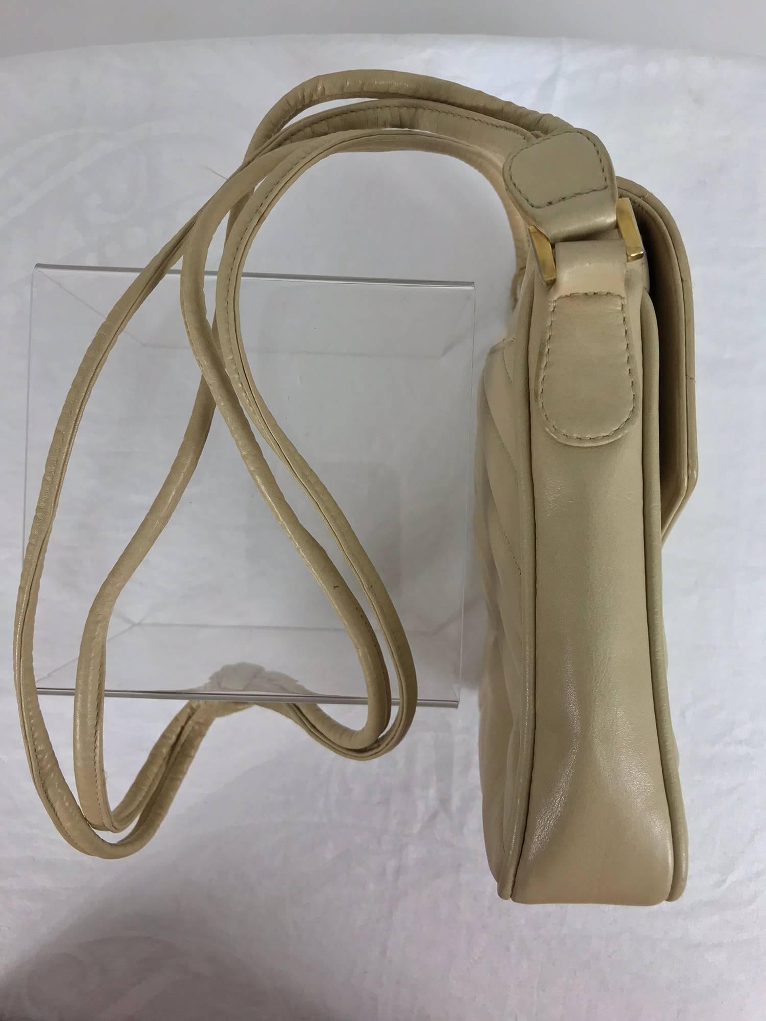 Chanel beige chevron leather cross body camera handbag 1980s 2