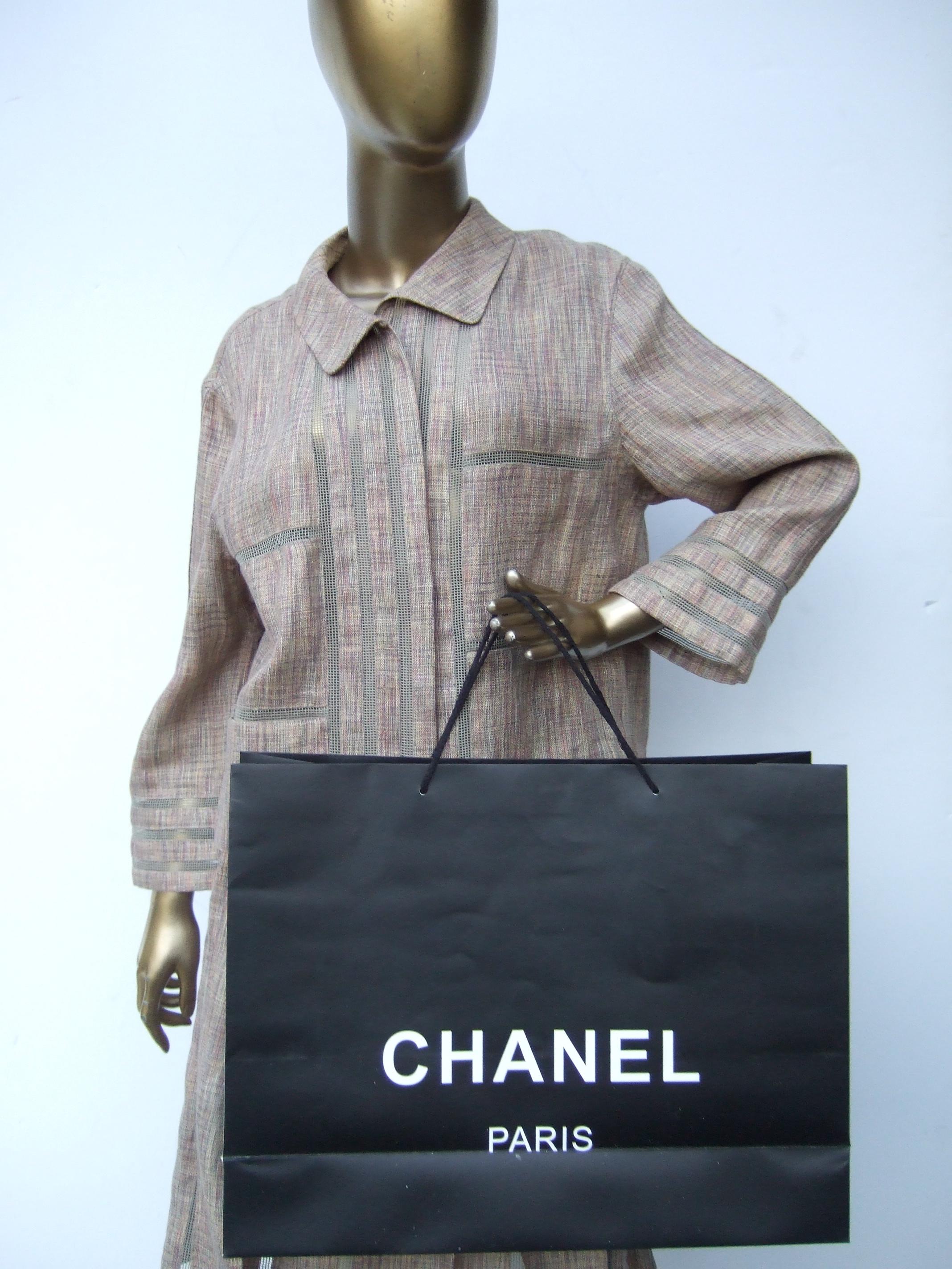 Chanel Chic Beige Linen & Cotton Blend Skirt Suit c 2000 Size 40  For Sale 4