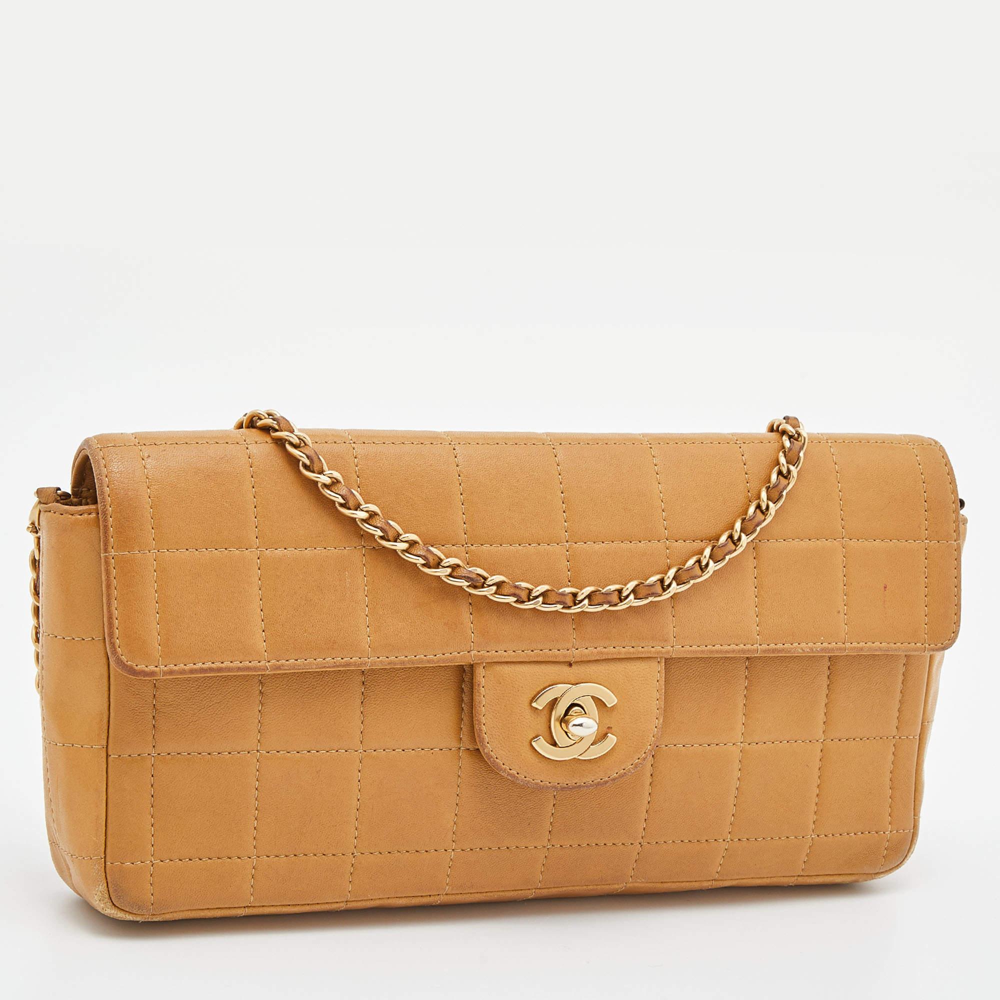 Chanel Beige Chocolate Bar Quilted Leather East West Flap Bag In Fair Condition In Dubai, Al Qouz 2