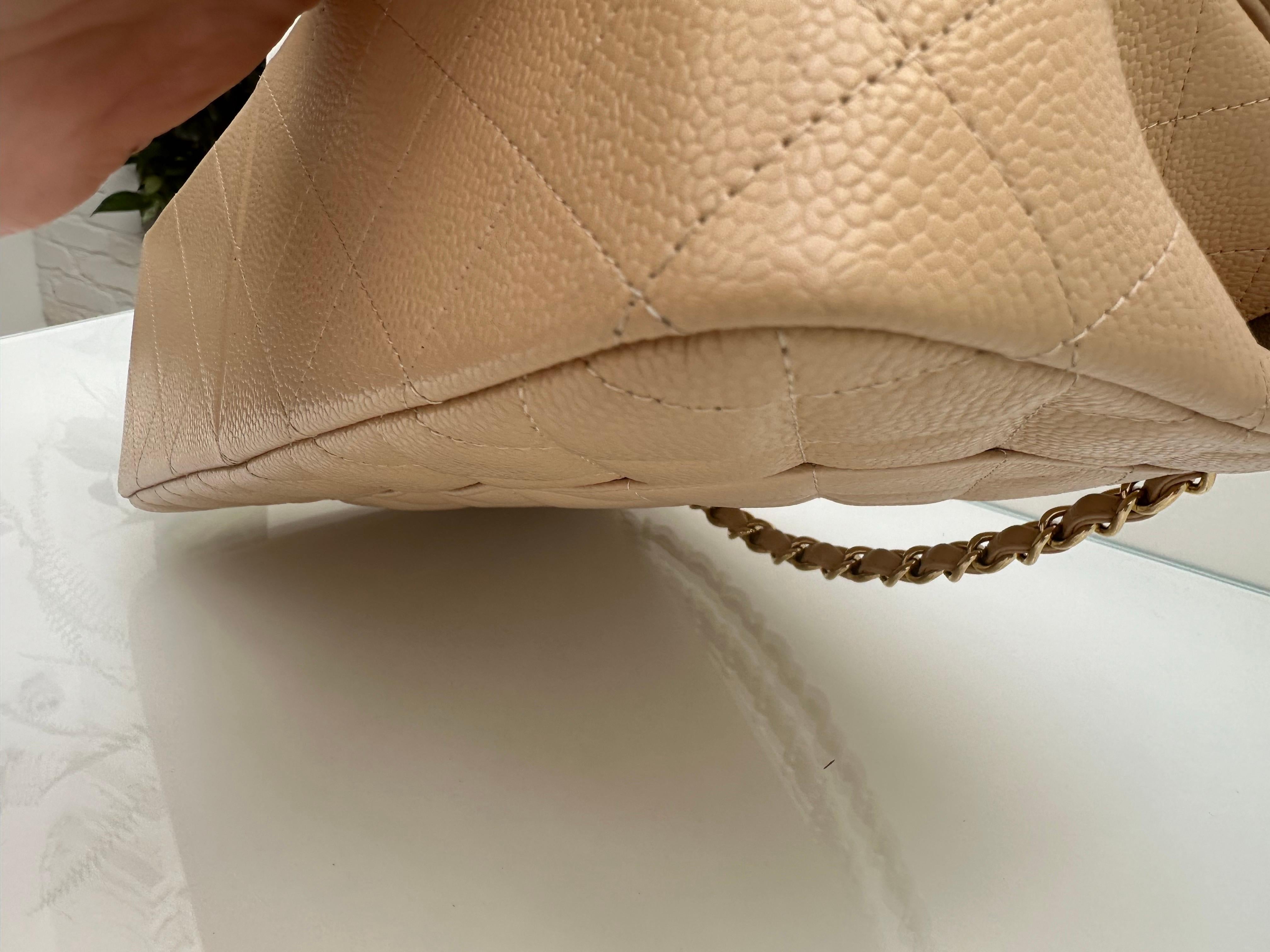Chanel Beige Clair Jumbo Classic Doppelte Klappe Kaviar Gold Hardware im Angebot 3