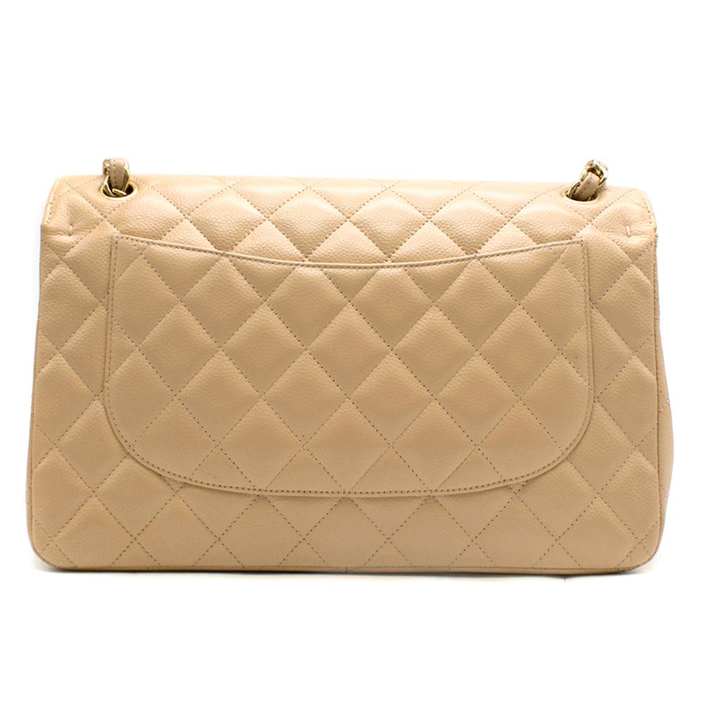 Chanel Beige Clair Lammfell Classic Jumbo Double Flap Bag im Zustand „Gut“ in London, GB