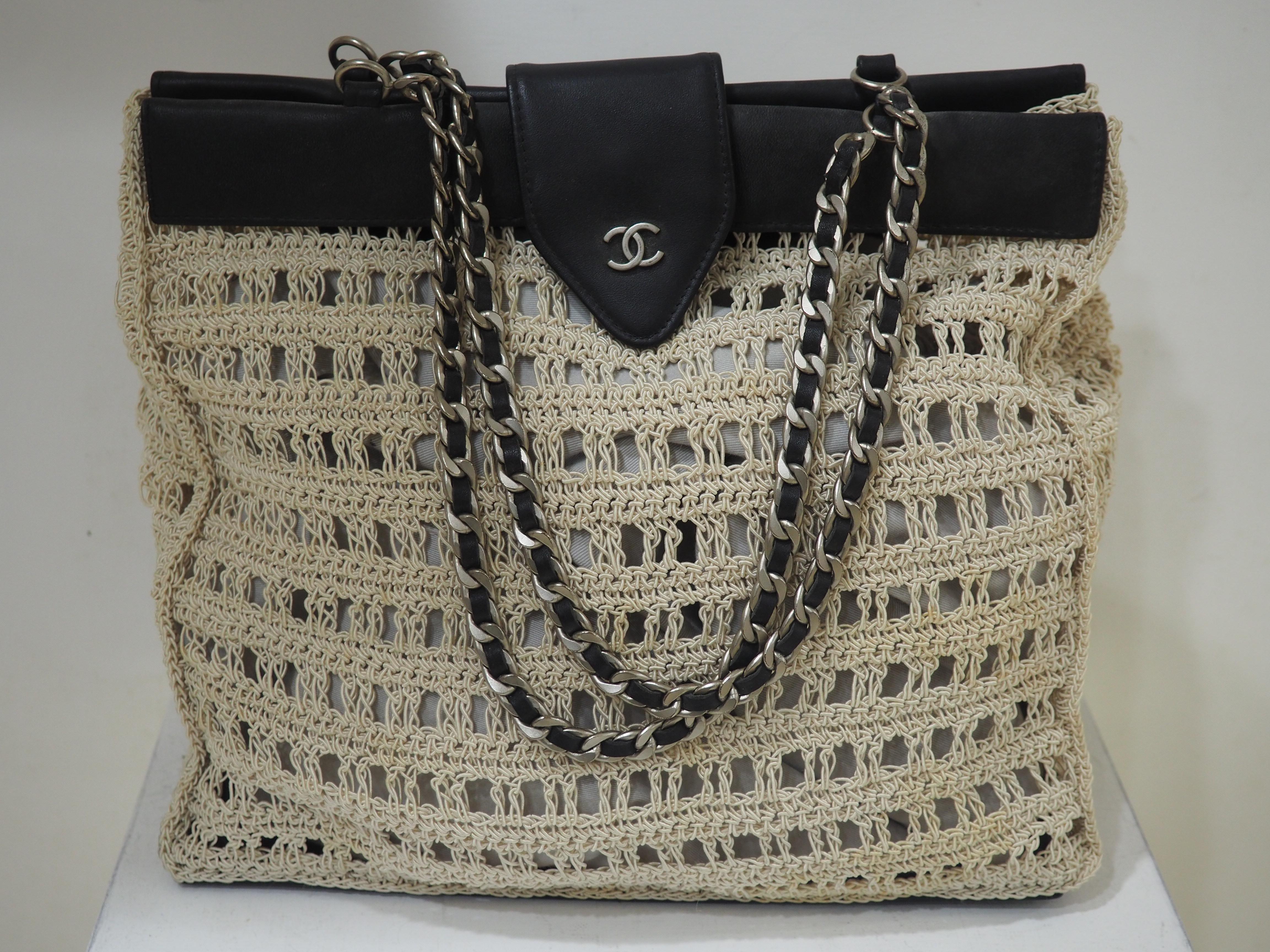 Chanel Beige crochet black leather shoulder bag 13