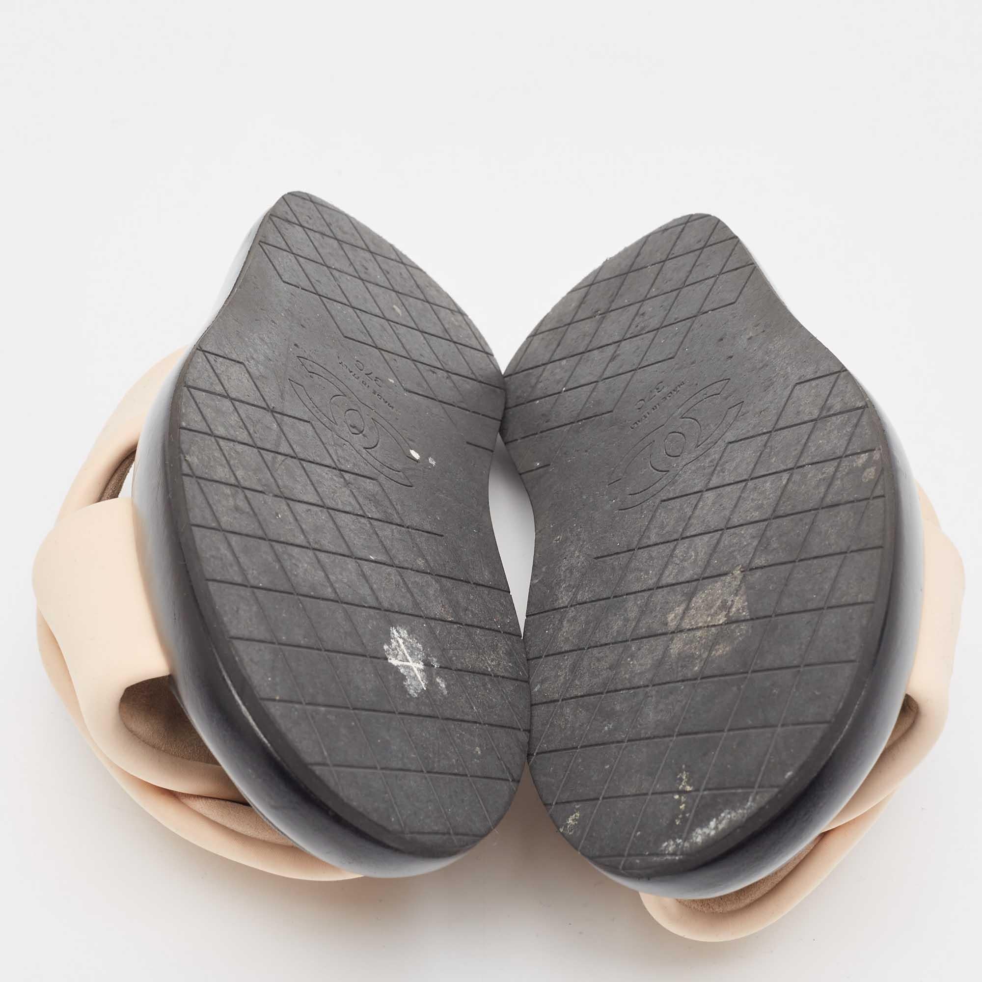 Chanel Beige Fabric Interlocking CC Logo Flat Slides Size 37 1