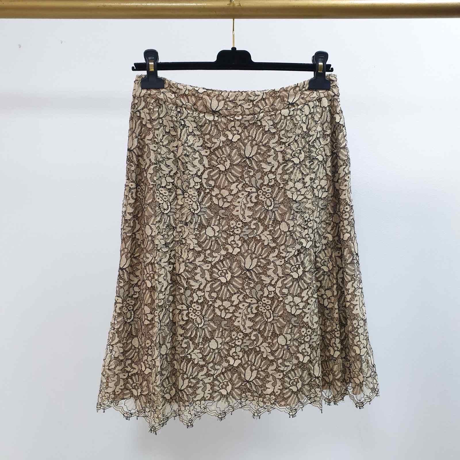 Women's Chanel Beige Floral Lace Skirt For Sale