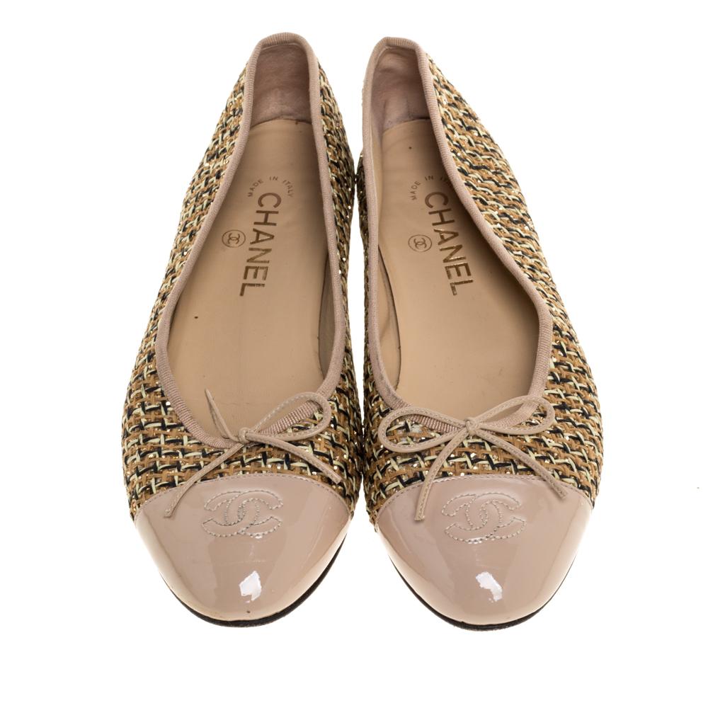 Brown Chanel Beige/Gold Tweed Fabric And Leather CC Cap Toe Bow Ballet Flats Size 39.5