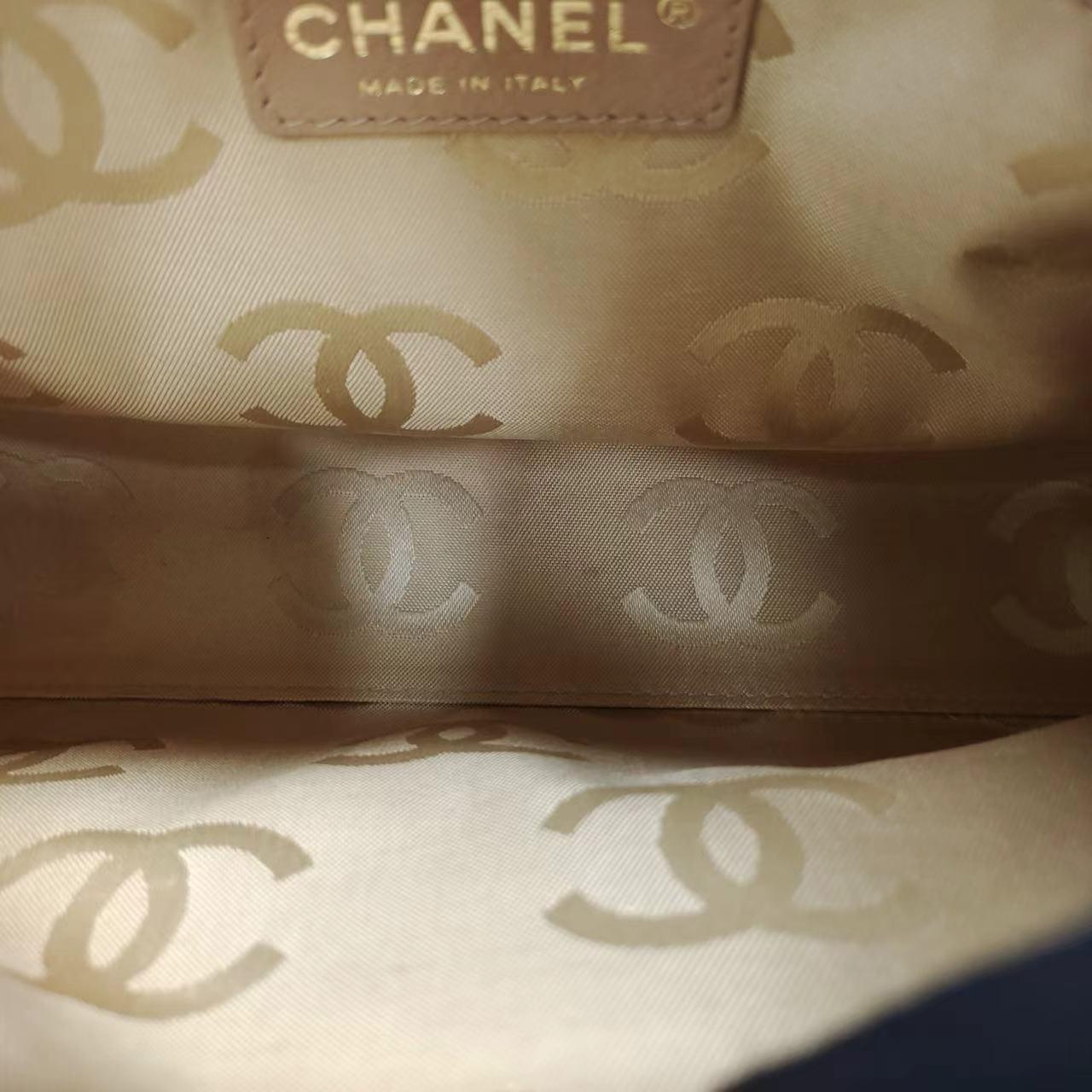Chanel Beige Gold Woven Raffia Camellia Print Shoulder Bag, 2003-2004 3