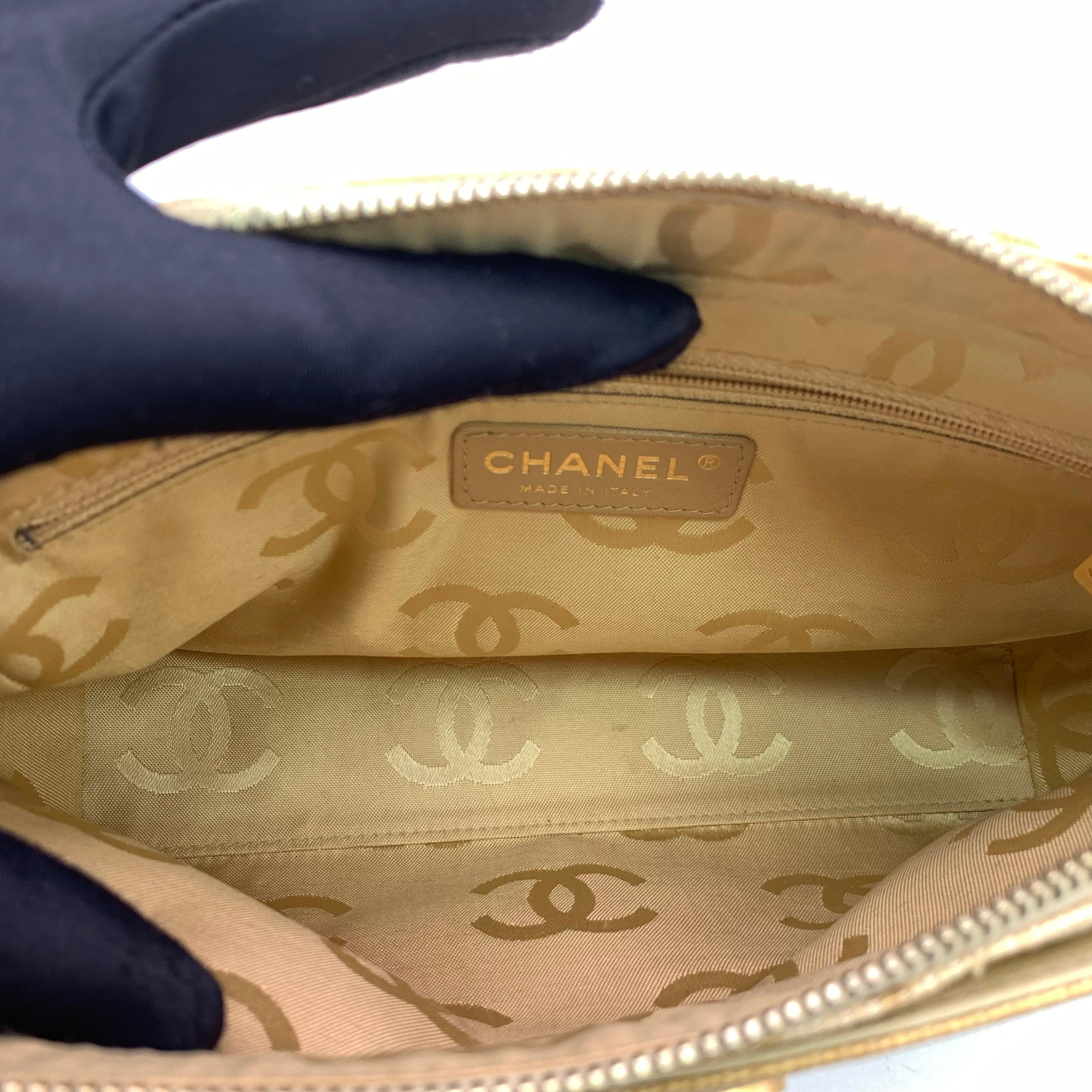 Chanel Beige Gold Woven Raffia Camellia Print Shoulder Bag, 2003-2004 5