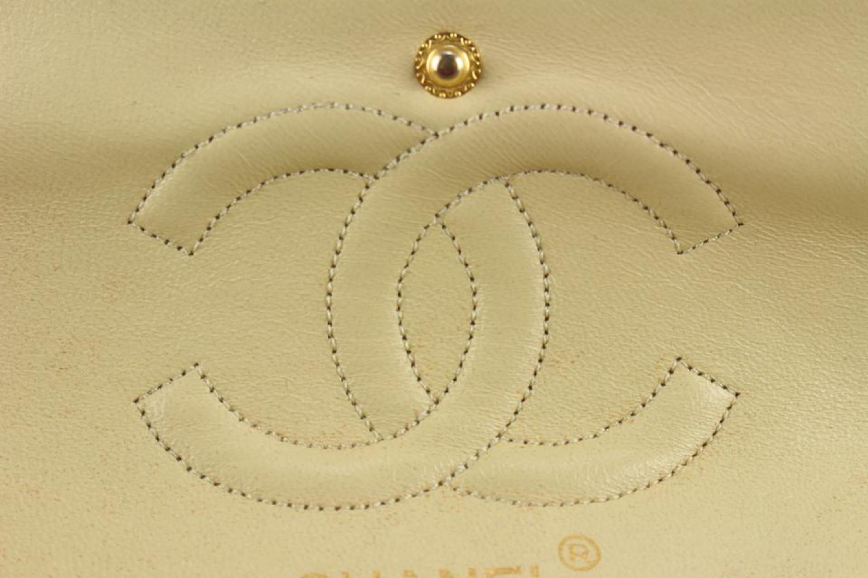 Chanel Beige Elfenbein Gesteppt Jersey Canvas Medium Klassische Doppelklappe 114c43 Damen im Angebot