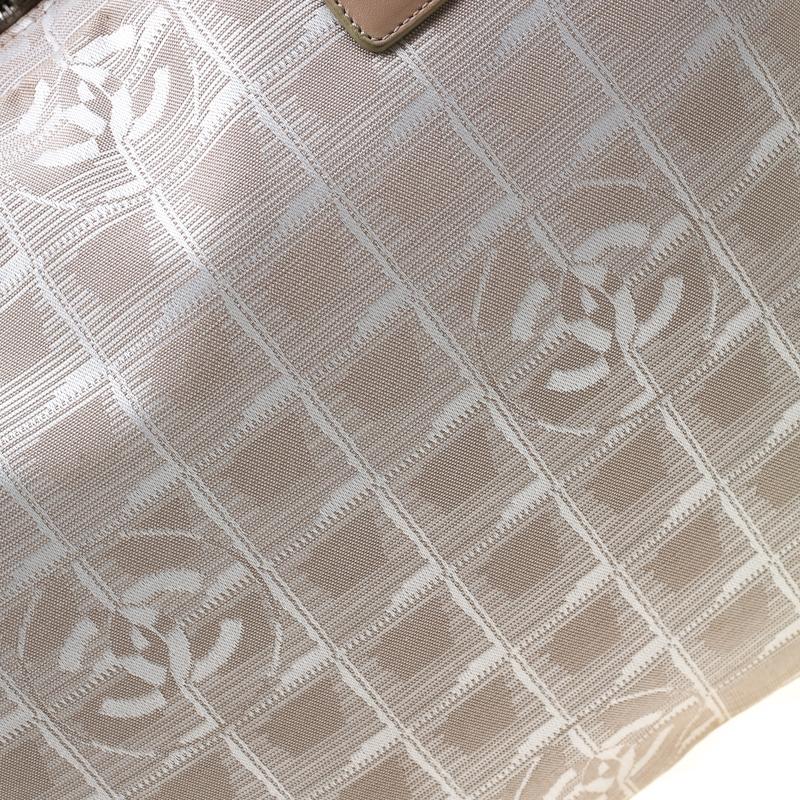 Chanel Beige Jacquard Travel Ligne Laptop Bag In Good Condition In Dubai, Al Qouz 2