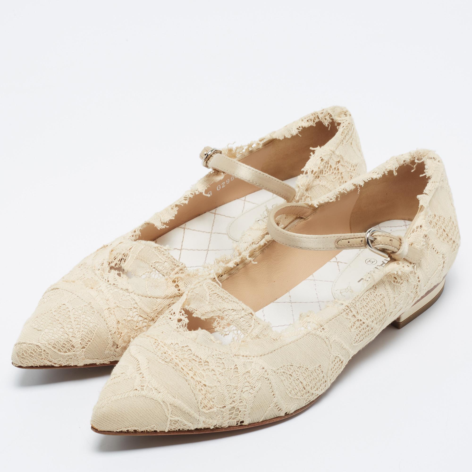 Women's Chanel Beige Lace Pointed Toe Ballet Flats Size 37.5