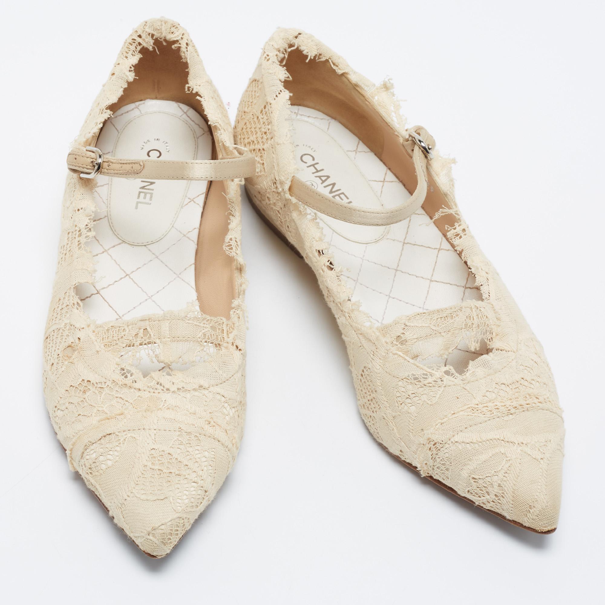 Chanel Beige Lace Pointed Toe Ballet Flats Size 37.5 1
