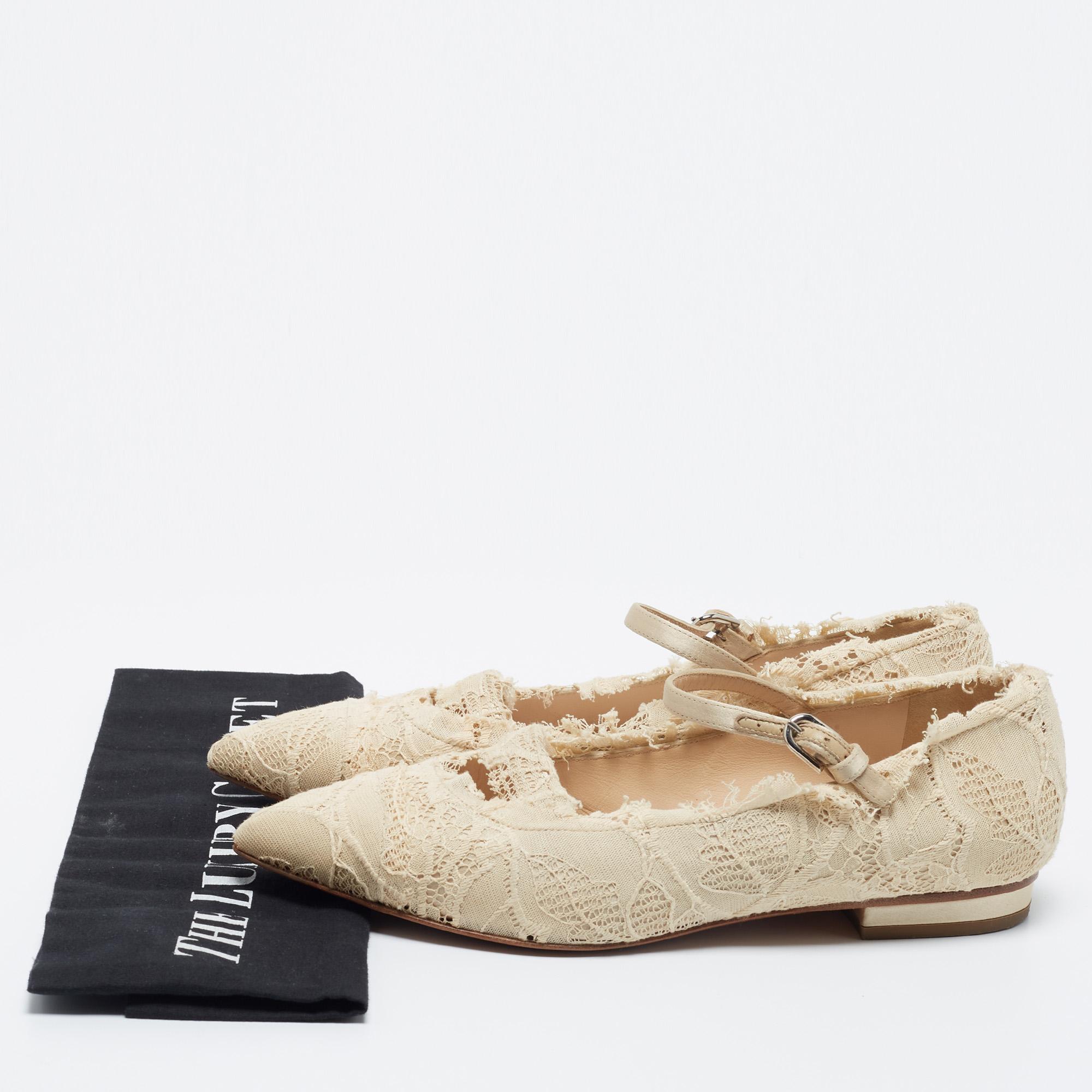 Chanel Beige Lace Pointed Toe Ballet Flats Size 37.5 4