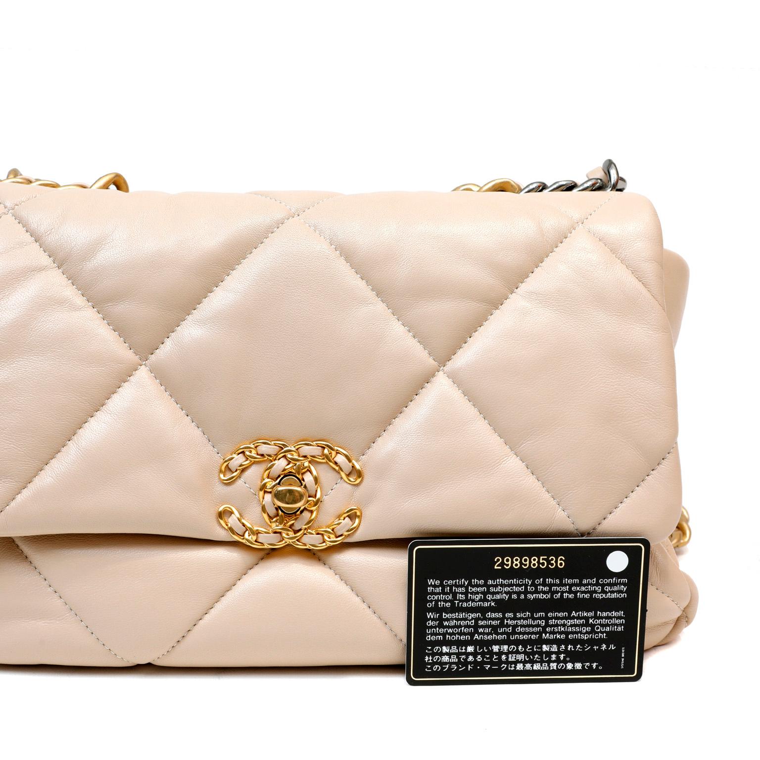 Women's Chanel Beige Lambskin 19 Bag 