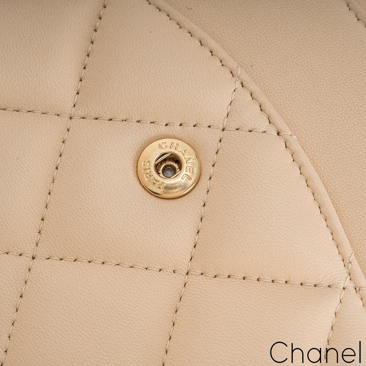 Chanel Beige Lammfell Jumbo Classic Doppelklappe Tasche GHW im Angebot 6