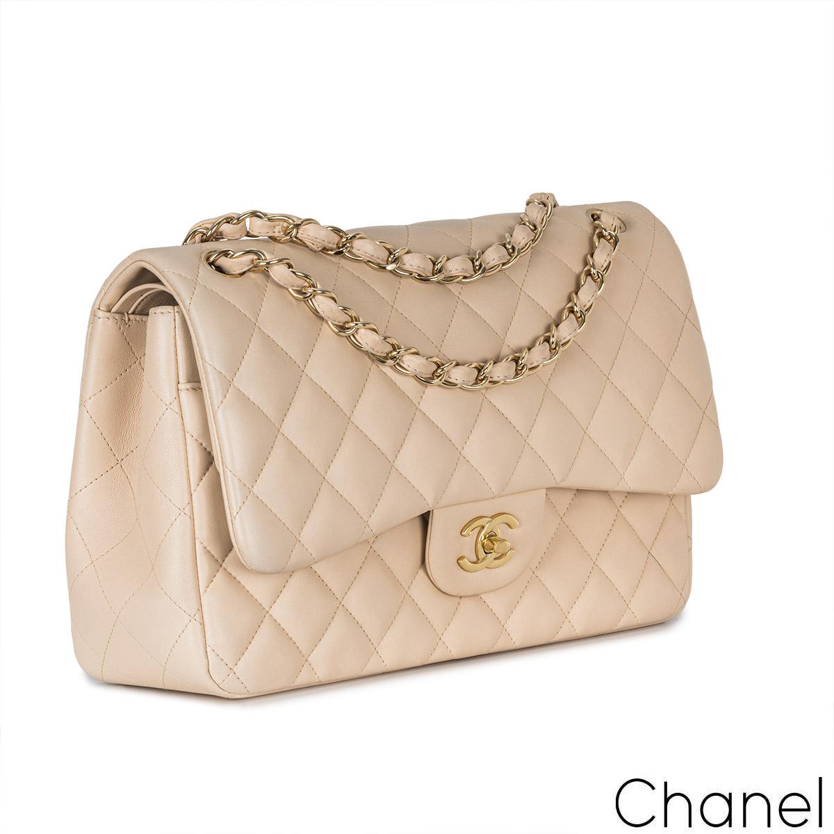 Chanel Beige Lambskin Jumbo Classic Double Flap Bag GHW In Excellent Condition For Sale In London, GB