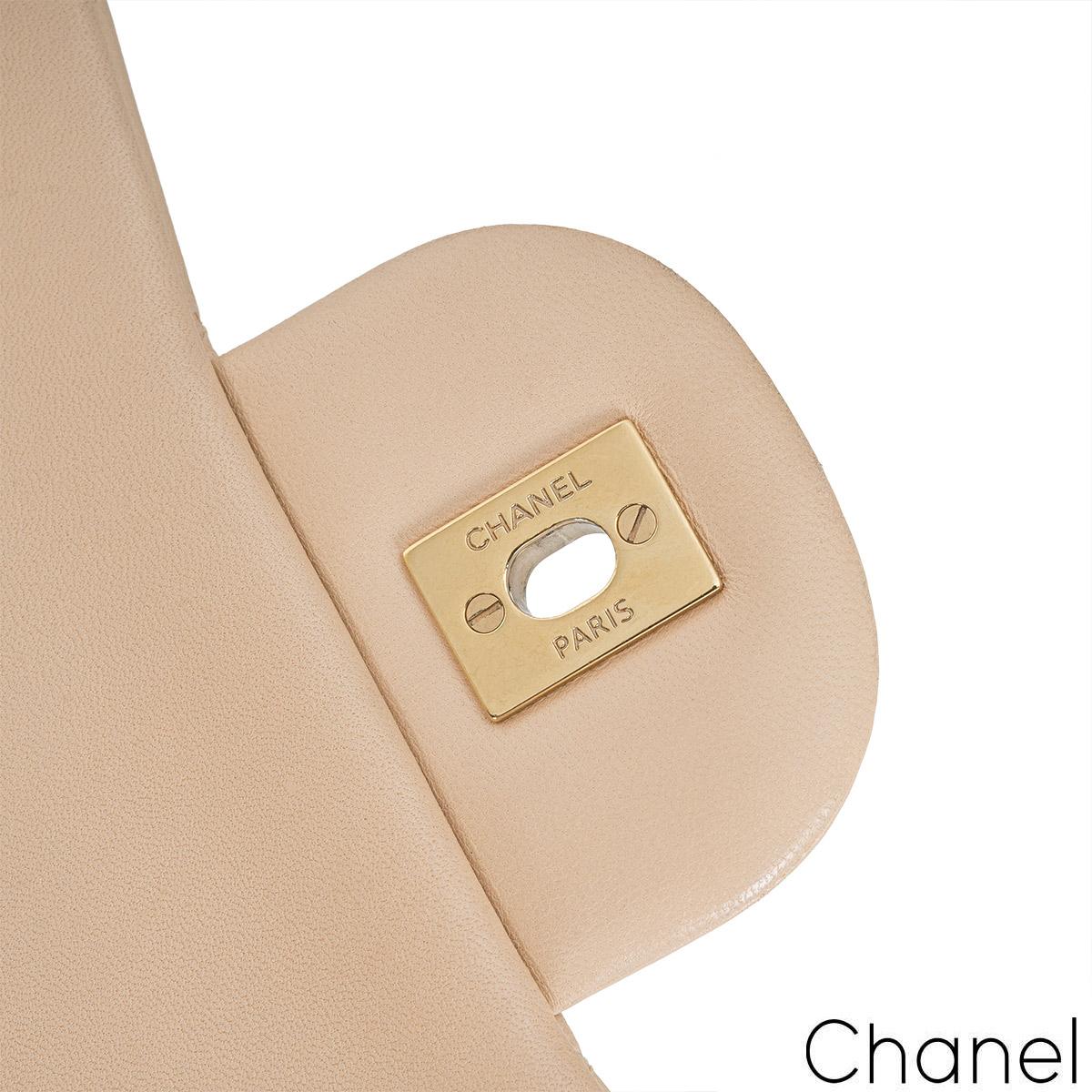 Chanel Beige Lammfell Jumbo Classic Doppelklappe Tasche GHW im Angebot 5