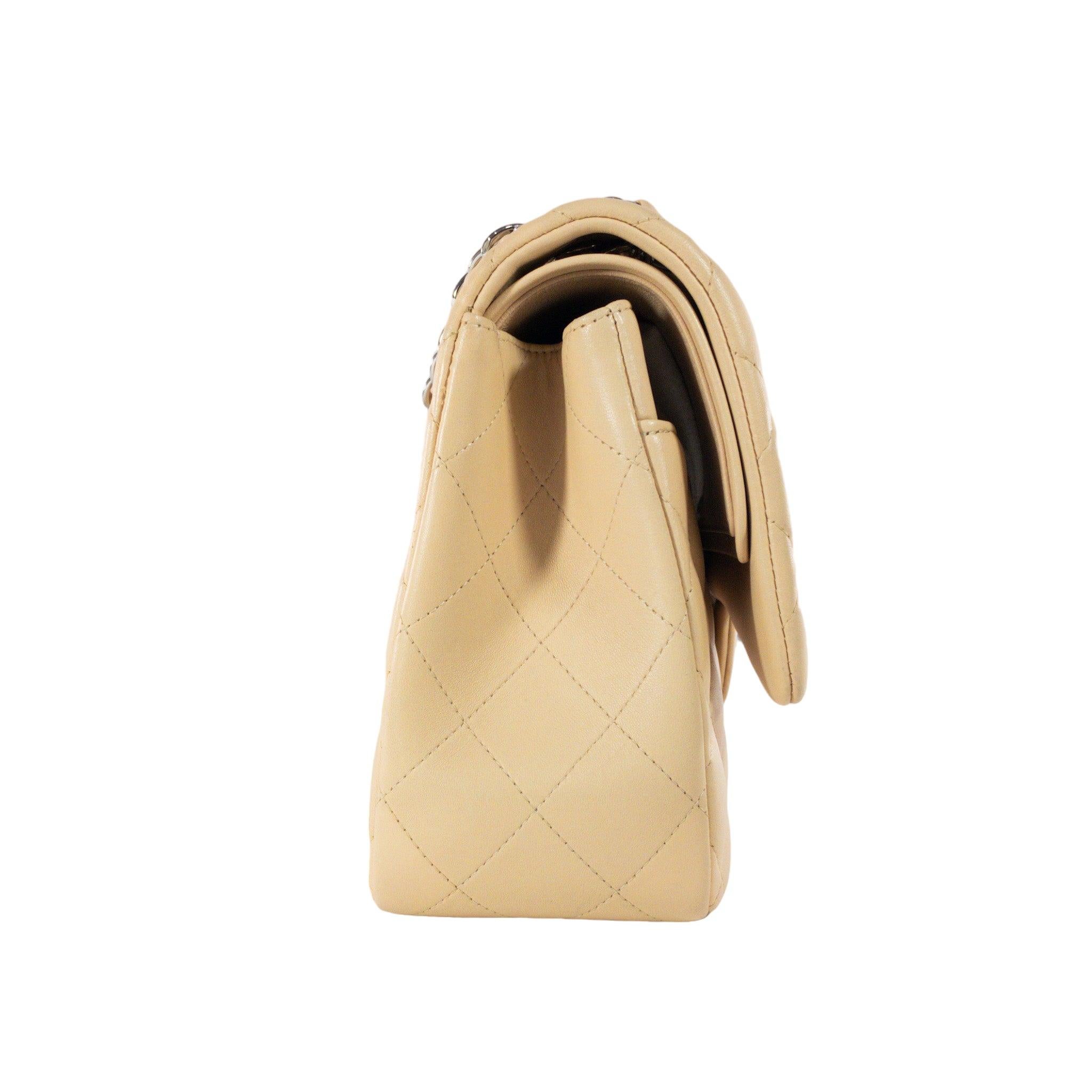 Chanel Beige Lambskin Jumbo Classic Flap SHW  In Excellent Condition For Sale In Miami Beach, FL