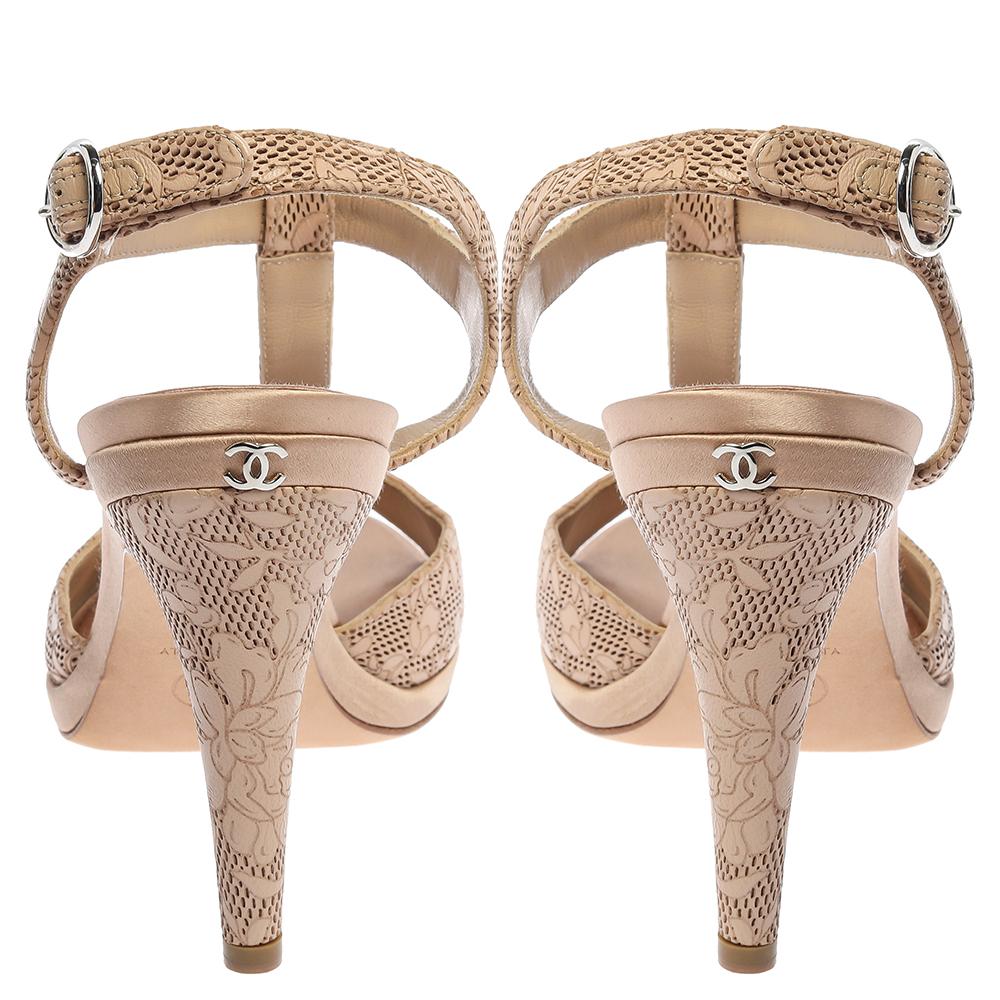 Chanel Beige Laser Cut Floral Leather CC T-Strap Slingback Sandals Size 39.5 3