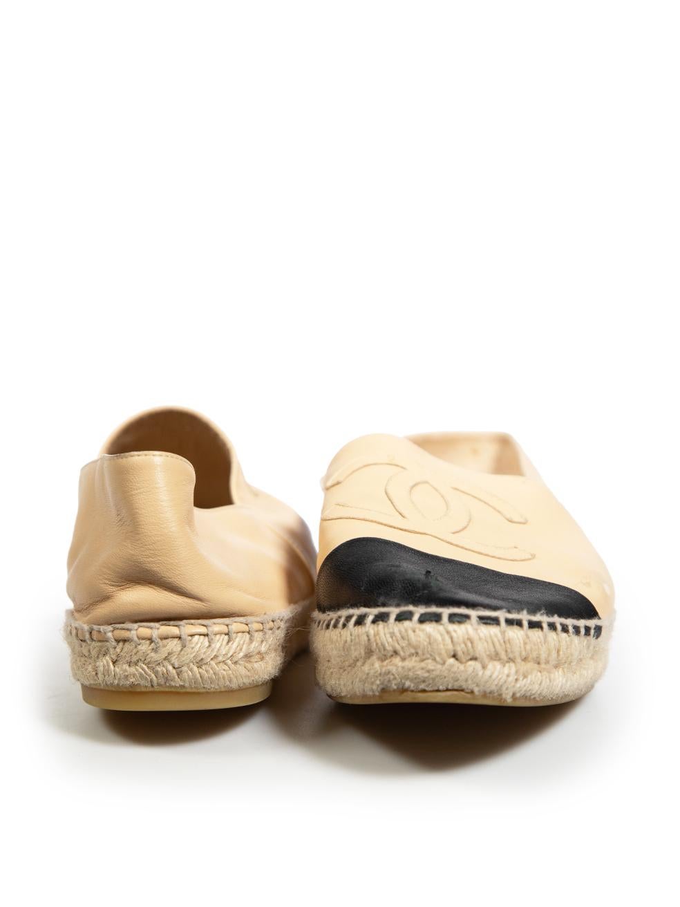 Chanel Beige Lather CC Espadrilles Size IT 42 In Good Condition In London, GB