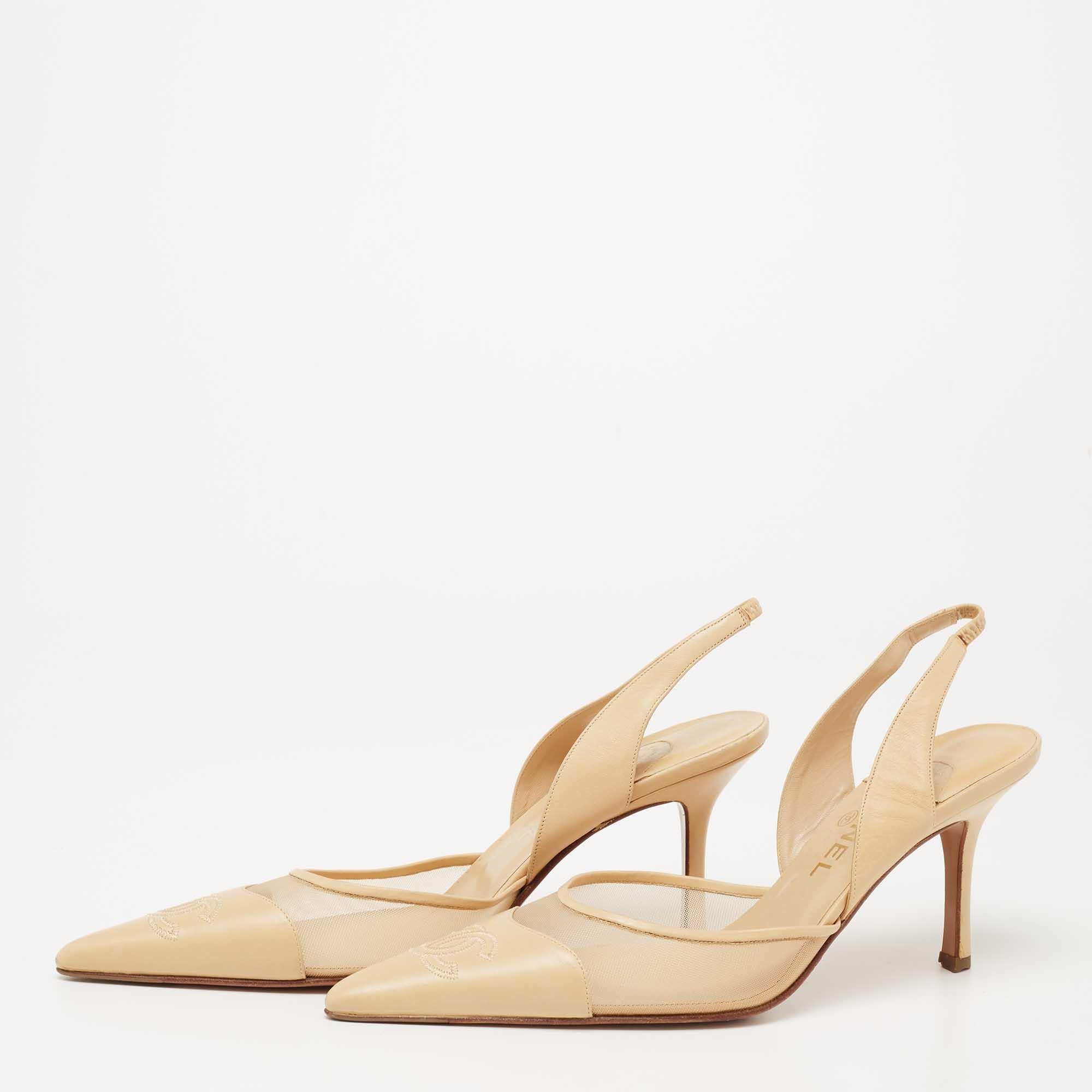 These sandals from the House of Chanel are all about flaunting eternal class and elegance! They are made from beige leather and mesh on the exterior. They feature logo detailing on the pointed toes, a slingback, and 10 cm heels. Flaunt your chic