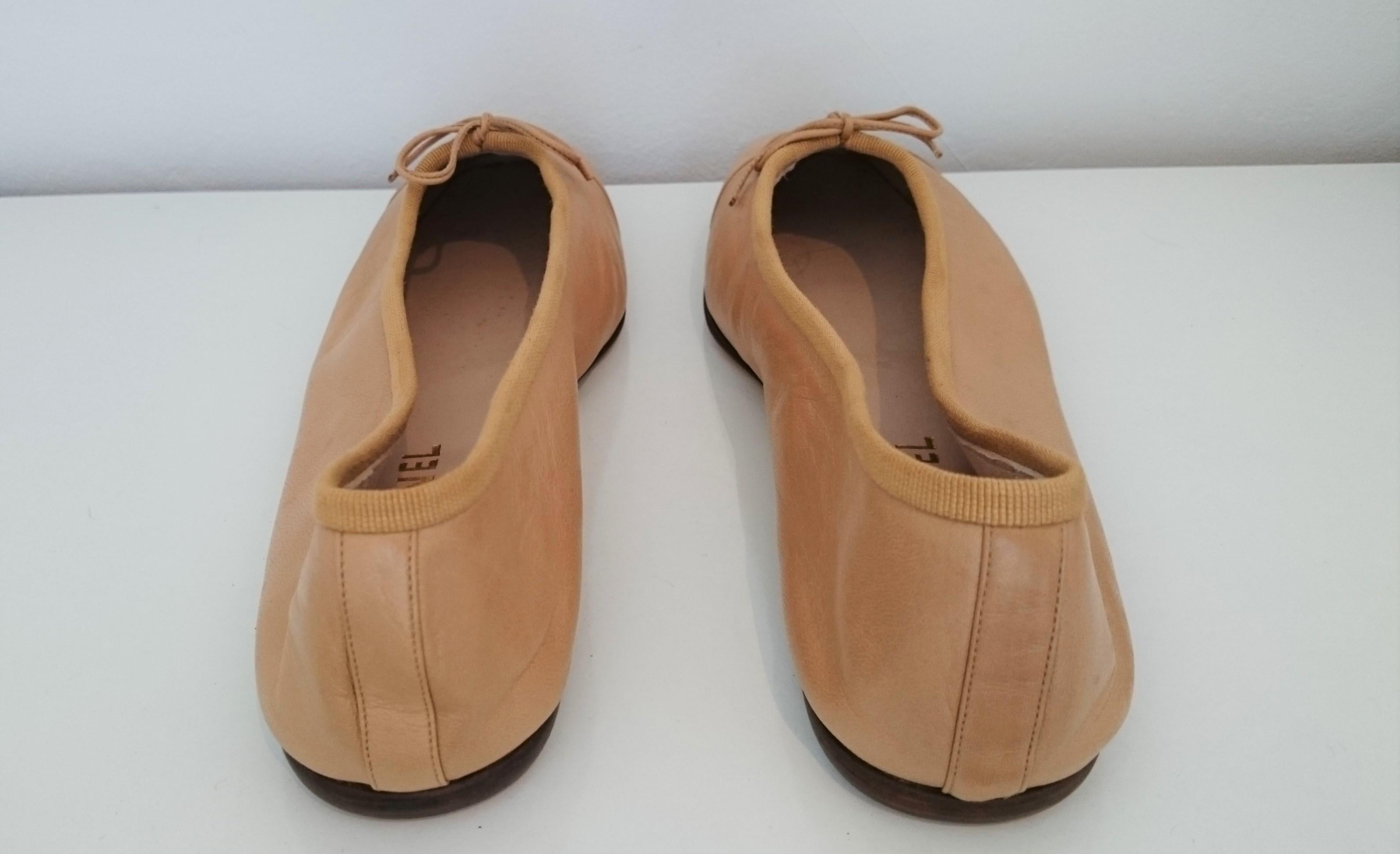 Chanel Beige Leather Ballet flats. NEW. Size 40 1/2 In Excellent Condition In Somo (Santander), ES