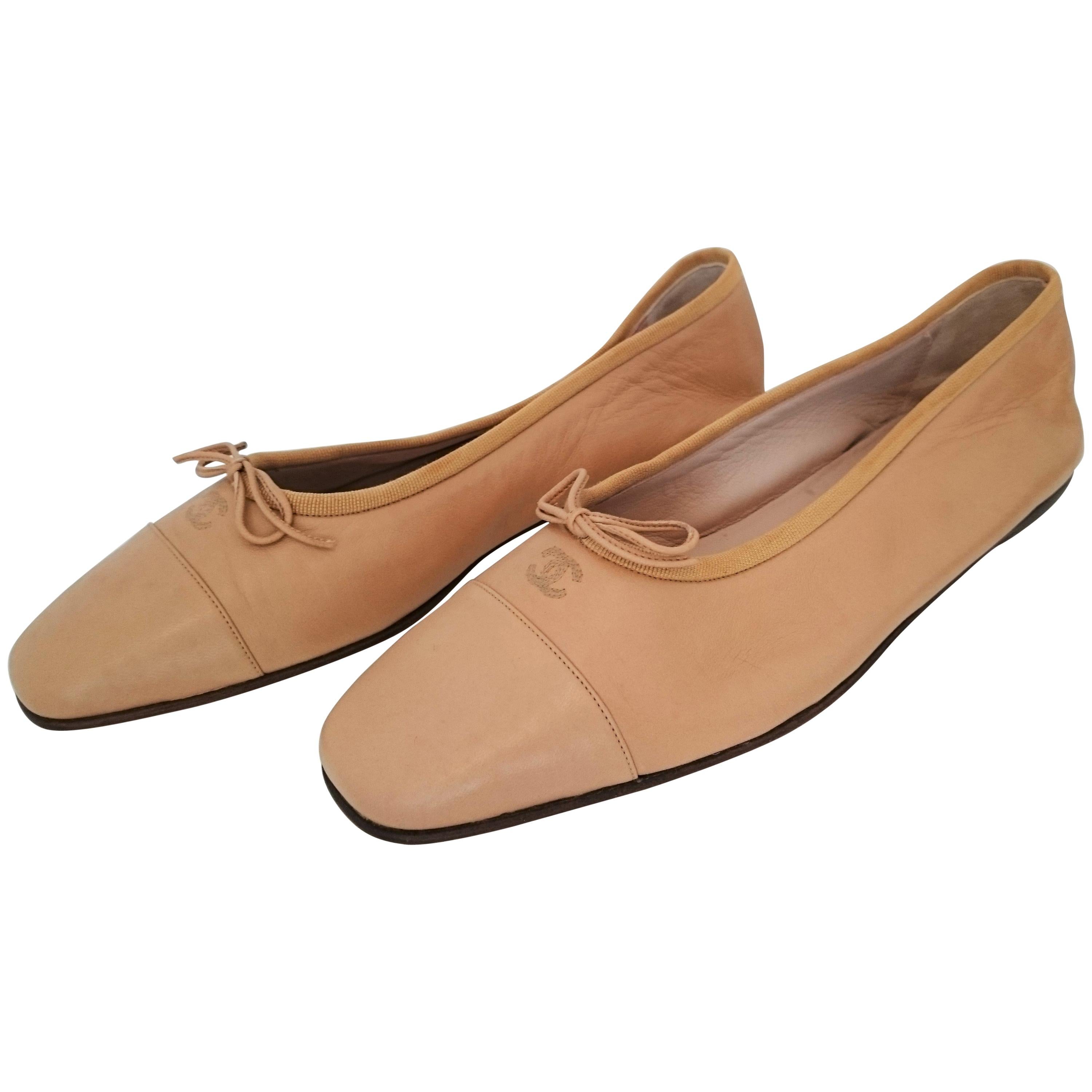 Chanel Beige Leather Ballet flats. NEW. Size 40 1/2