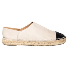 Chanel Beige Leder CC Cap Toe Espadrilles flache Schuhe Größe IT 38
