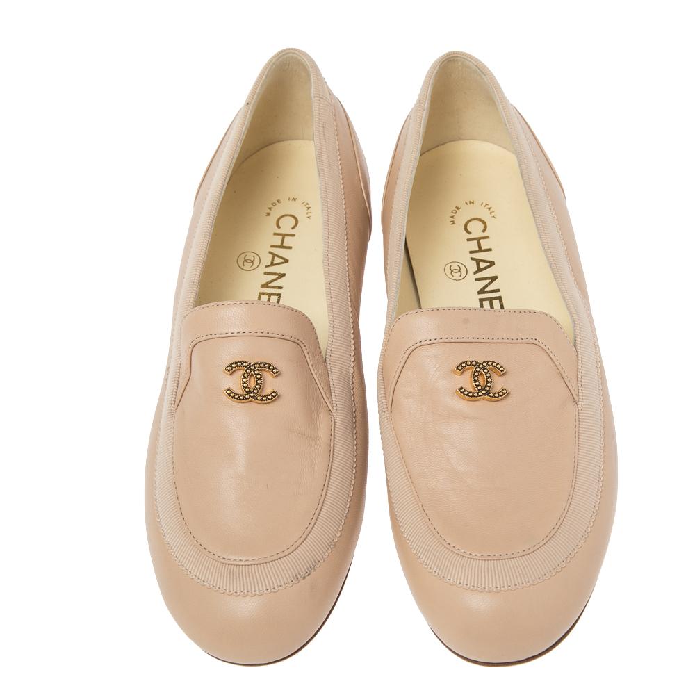 Women's Chanel Beige Leather CC Loafer Size 36
