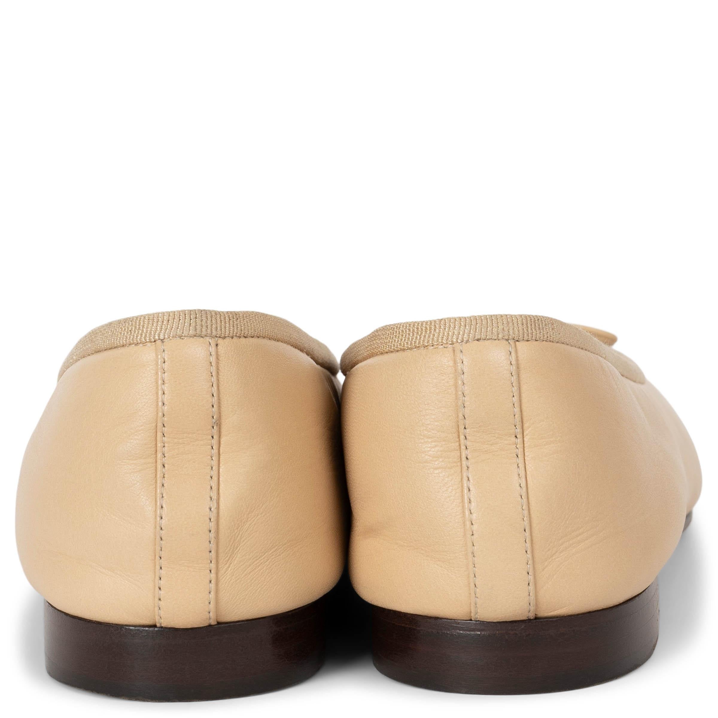 Chanel Ballerine CLASSIC in pelle beige Scarpe 39 vestibilità 38,5 In condizioni ottime in vendita a Zürich, CH