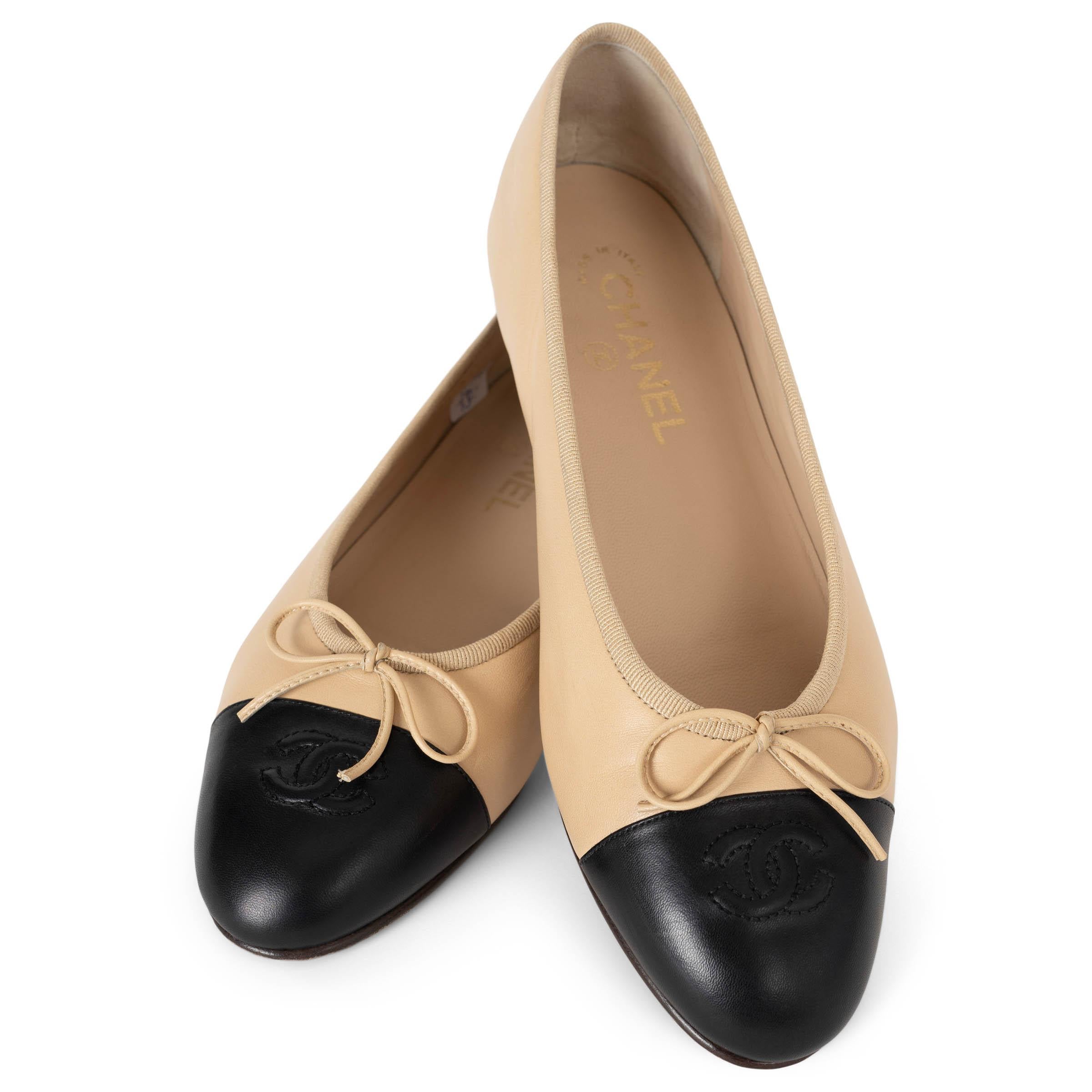 Chanel Ballerine CLASSIC in pelle beige Scarpe 39 vestibilità 38,5 in vendita 1