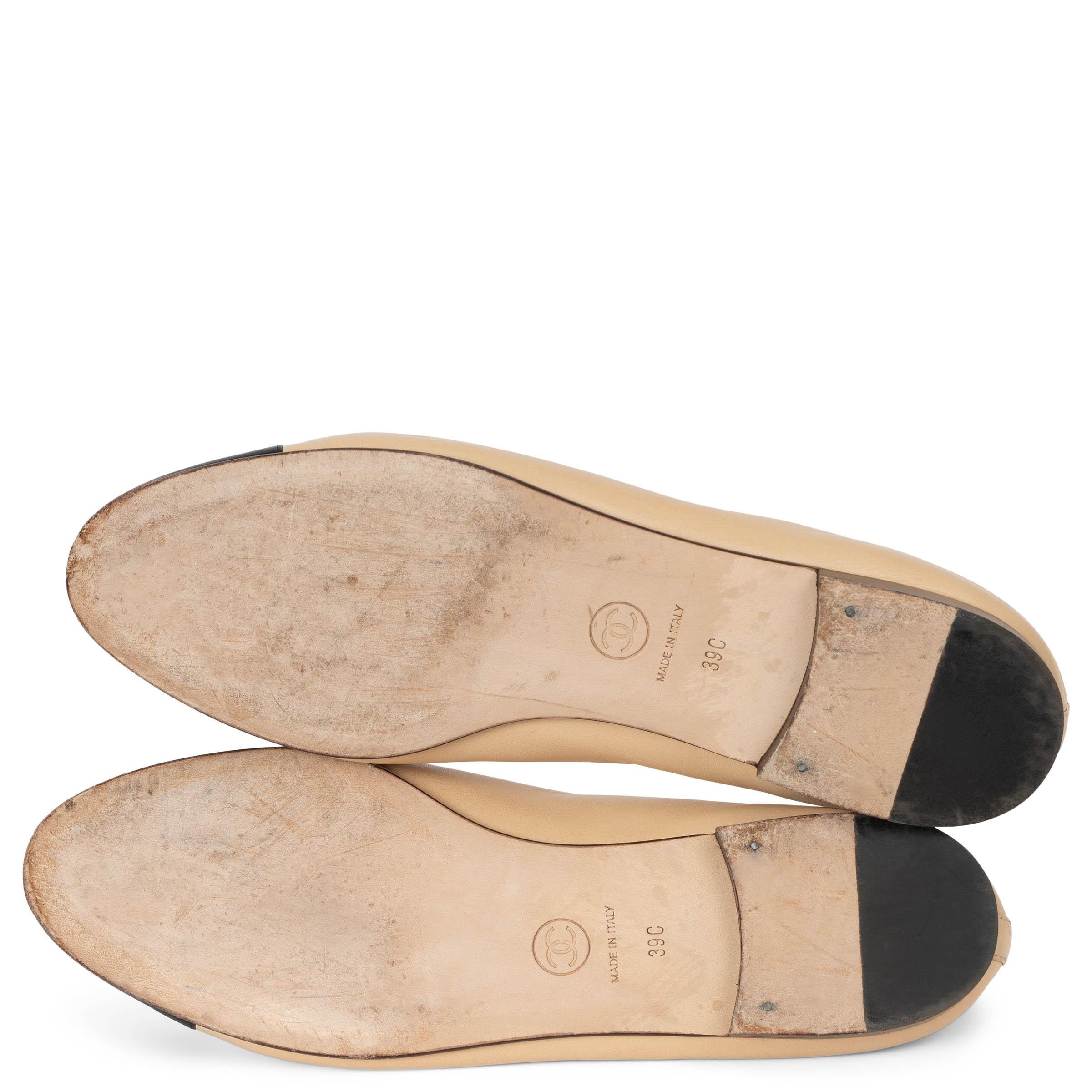 Chanel Ballerine CLASSIC in pelle beige Scarpe 39 vestibilità 38,5 in vendita 4