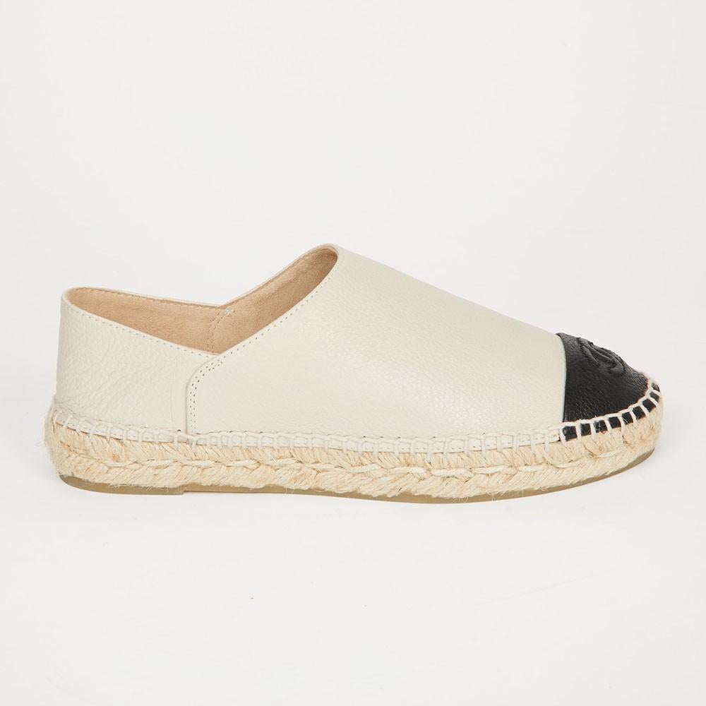 Chanel Beige Leather Espadrilles T36  In New Condition In Paris, FR