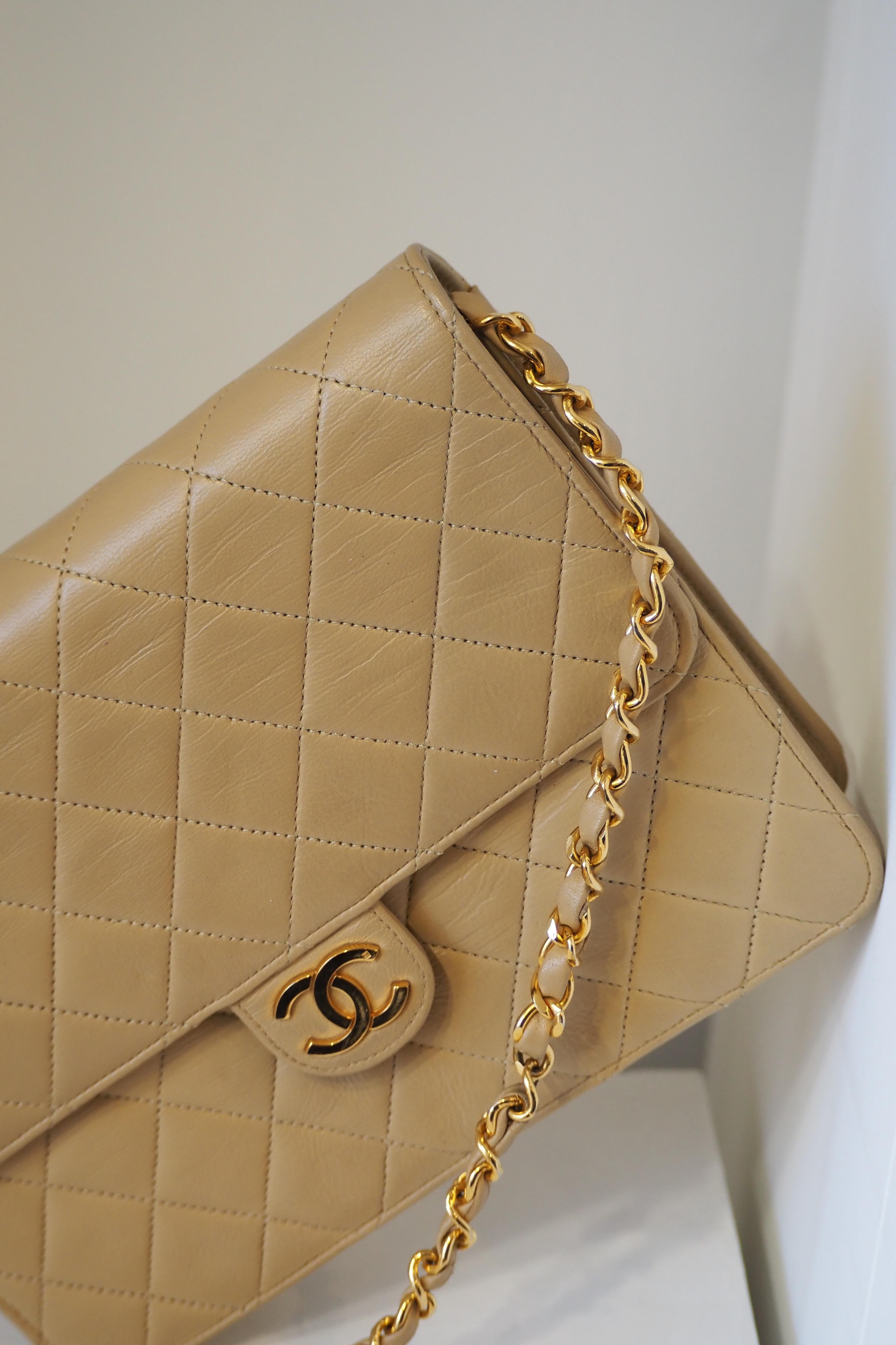Chanel beige leather gold hardware shoulder handle bag 9