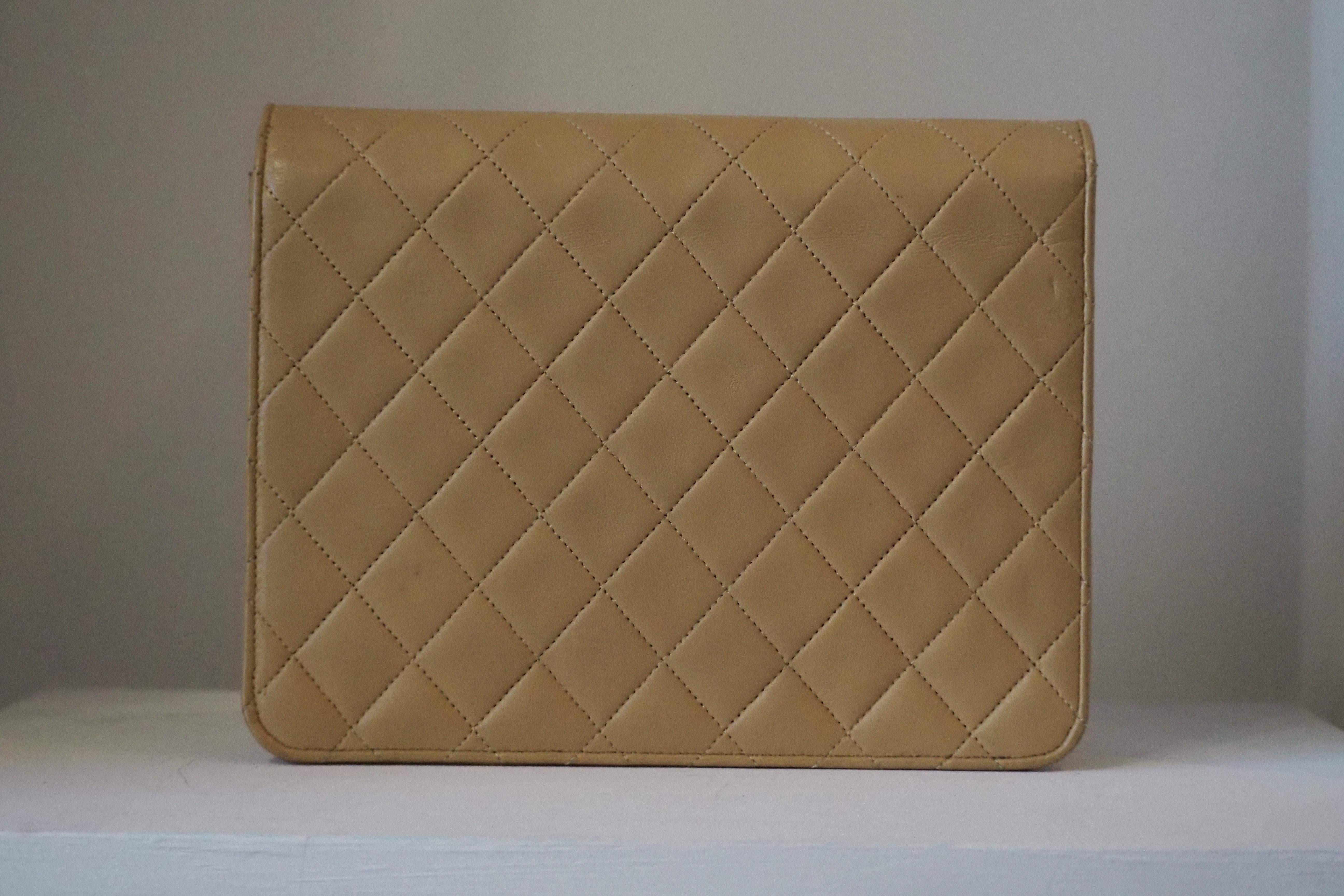 Chanel beige leather gold hardware shoulder handle bag 1