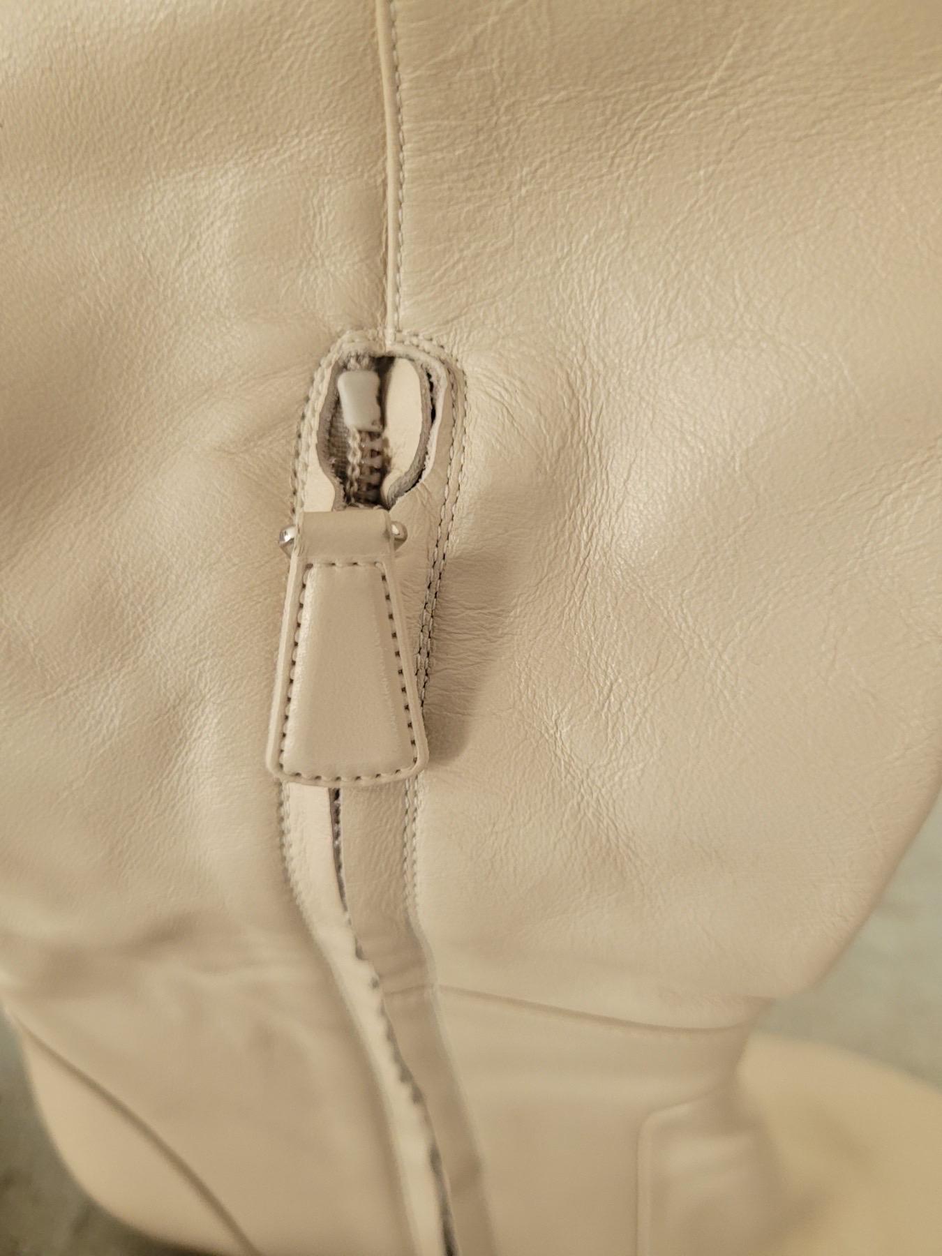 Chanel Beige Cuero Paris Dallas Metal Cap Toe Thigh High Boots/Bootie Sz. 40 en venta 7