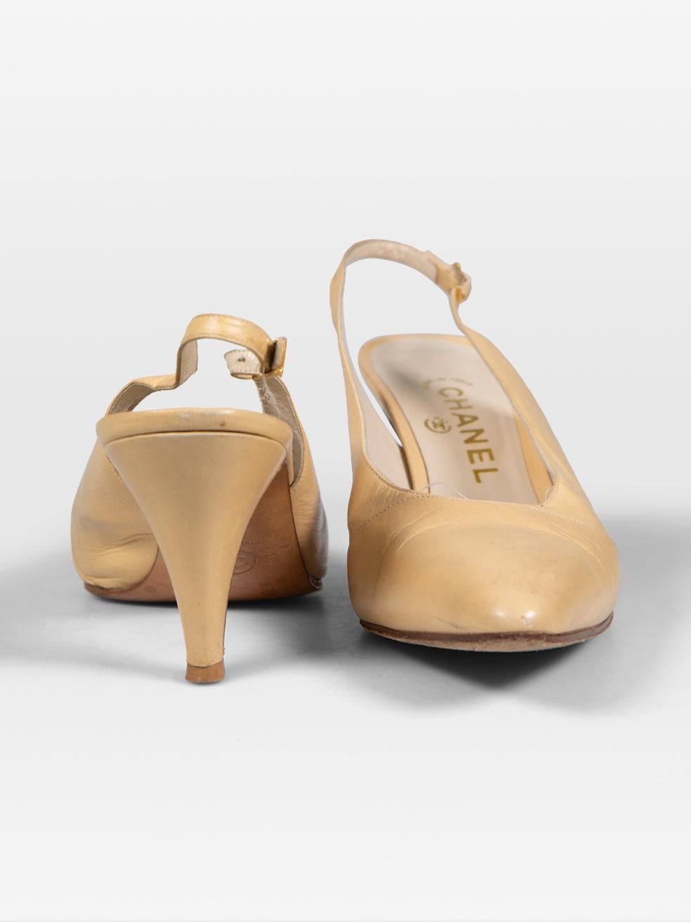 Chanel Beige Leather Pointed Toe Slingback Heels Size US 8 In Good Condition For Sale In London, GB