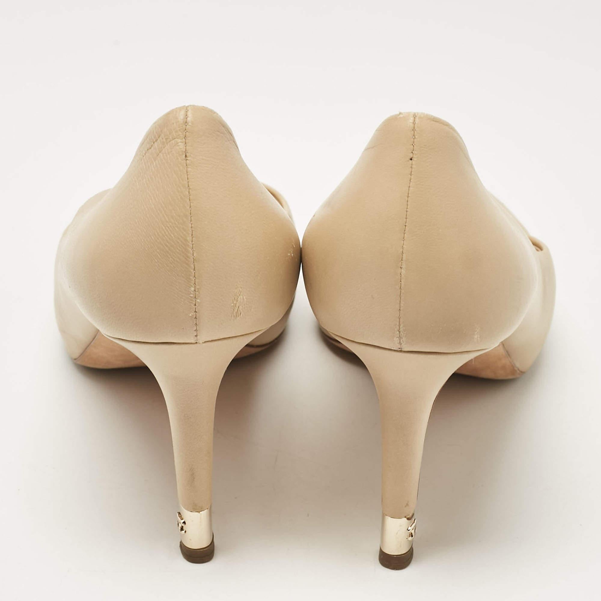 Chanel Beige Leather Round Toe Pumps Size 39 For Sale 1