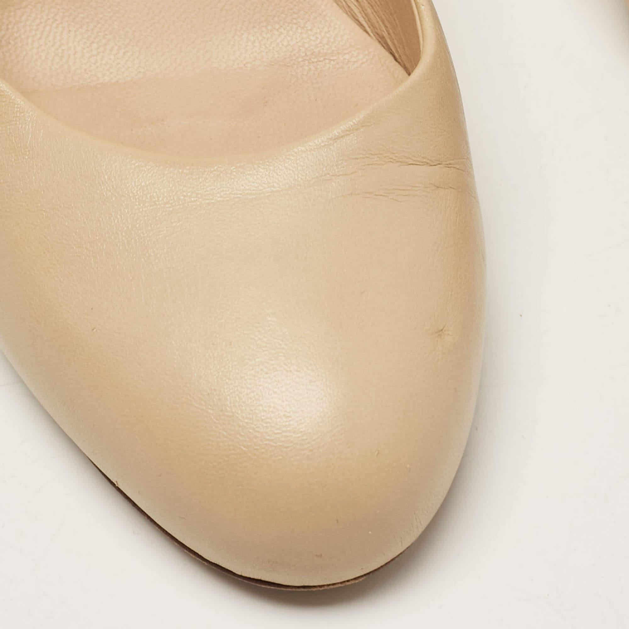 Chanel Beige Leather Round Toe Pumps Size 39 For Sale 4