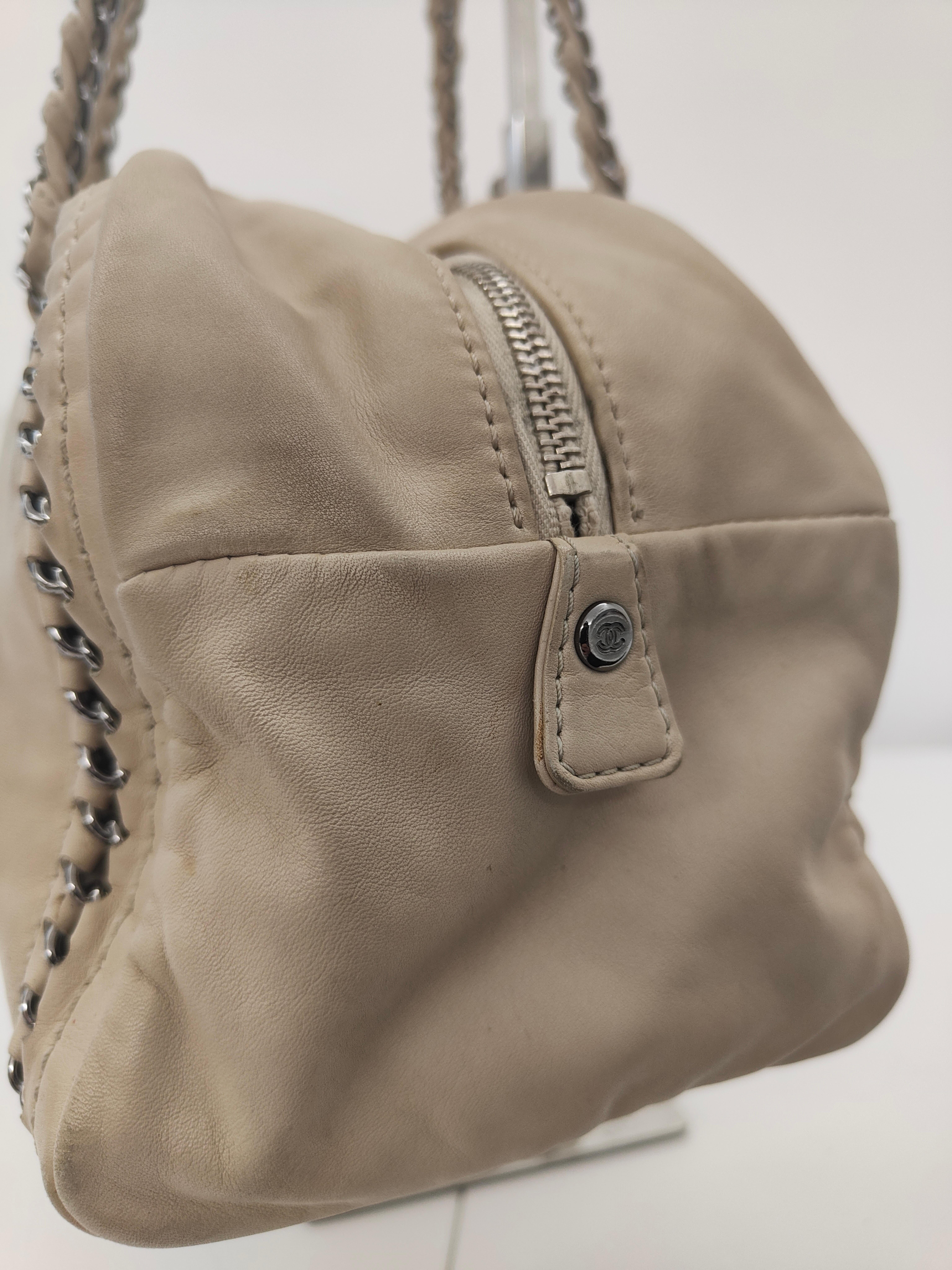 Chanel beige leather silver hardware shoulder bag 3