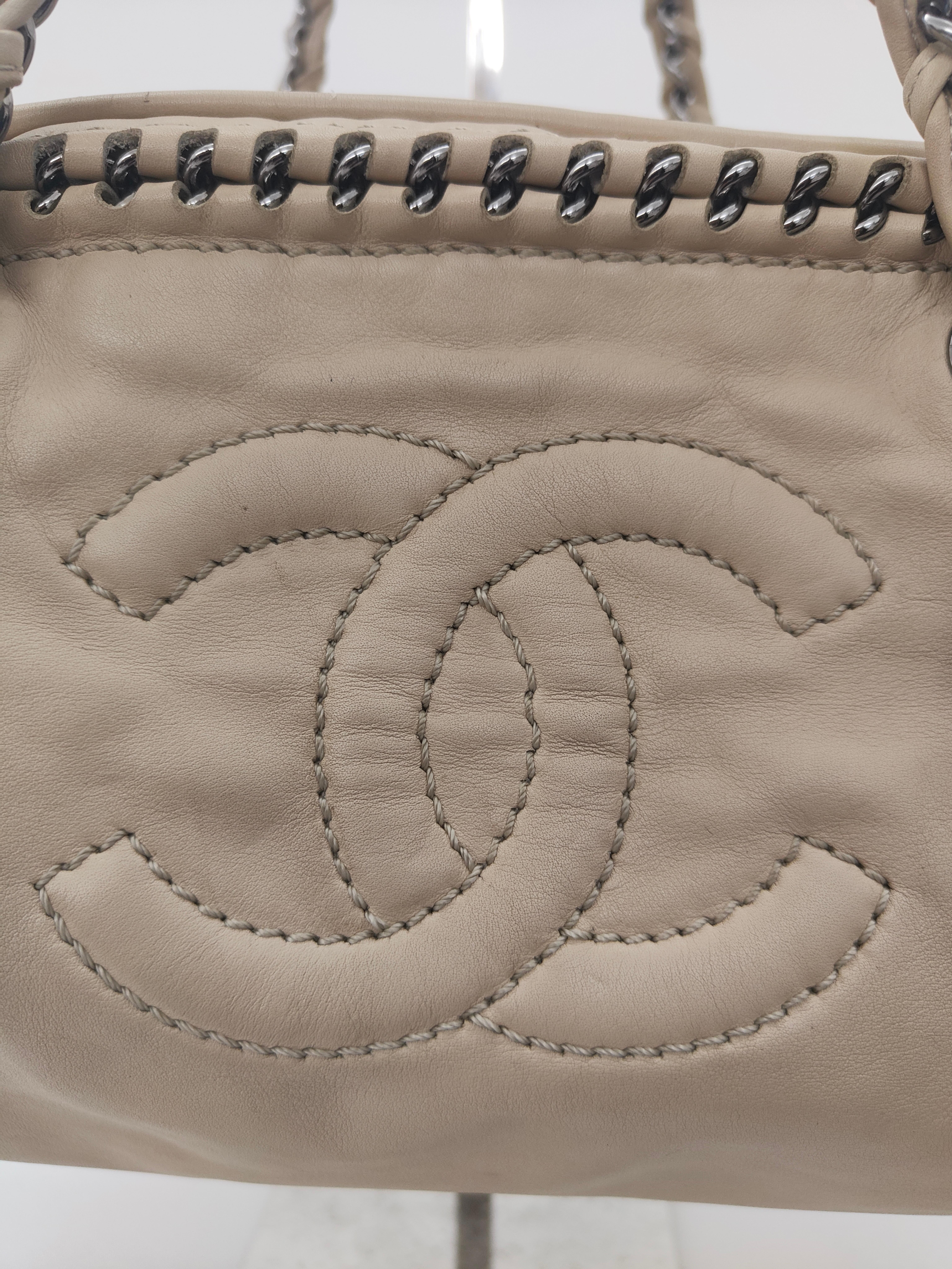 Chanel beige leather silver hardware shoulder bag 5