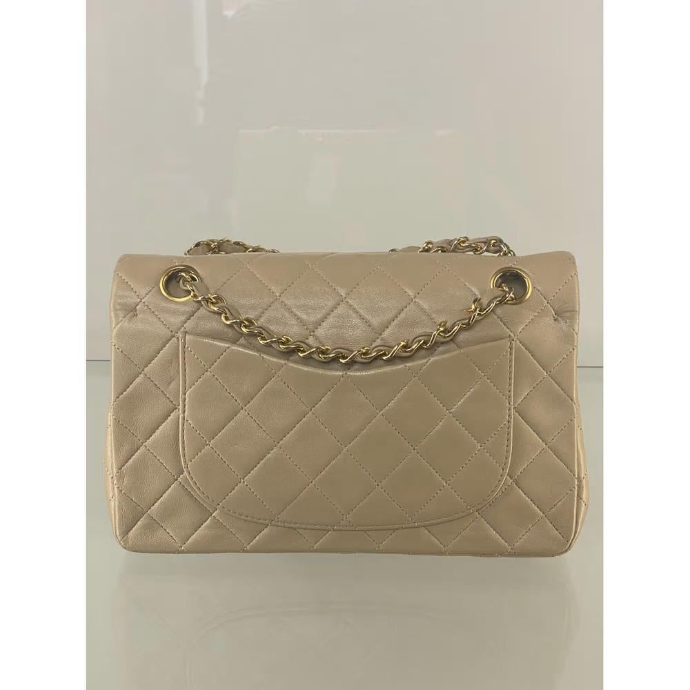 Chanel Beige leather timeless shoulder bag For Sale 1