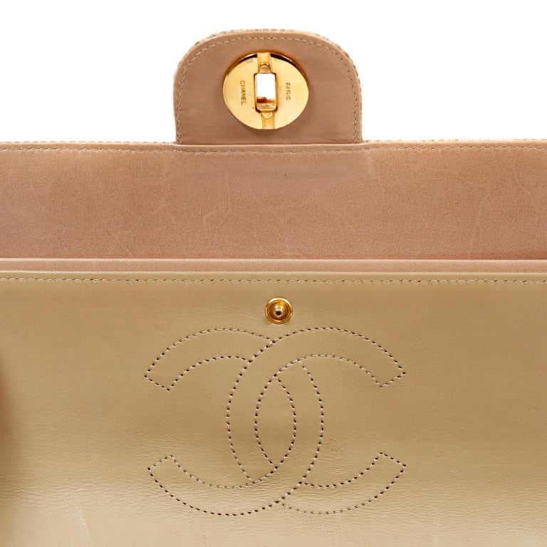 Chanel Beige Vintage Single Classic flap with matching purse - AWL2364 –  LuxuryPromise